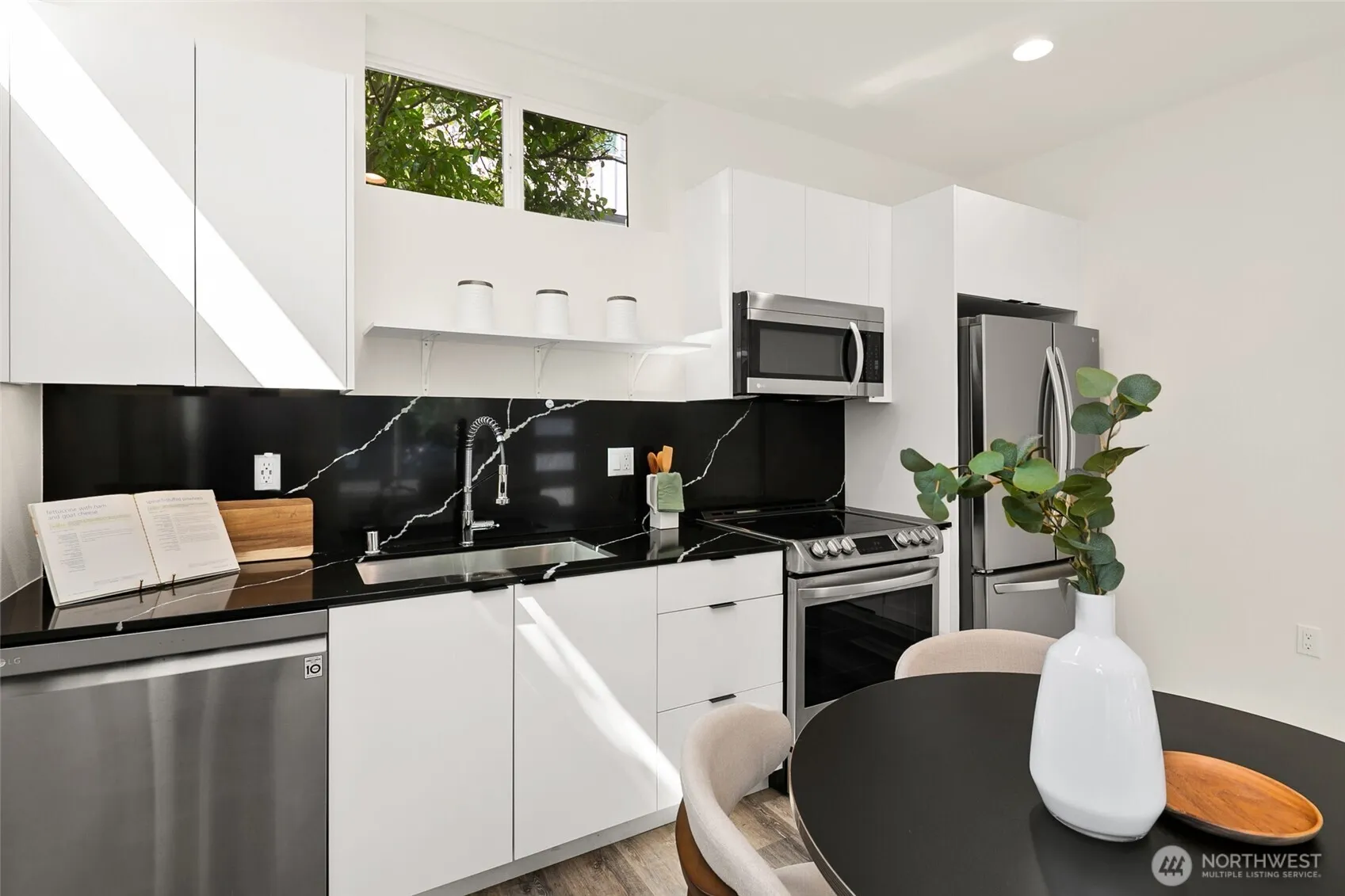 Property photo for 4919 Meridian Avenue N, Seattle photo 4
