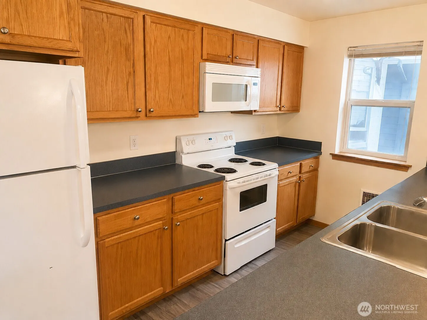 Property photo for 1016 N Garden Street #301, Bellingham photo 4
