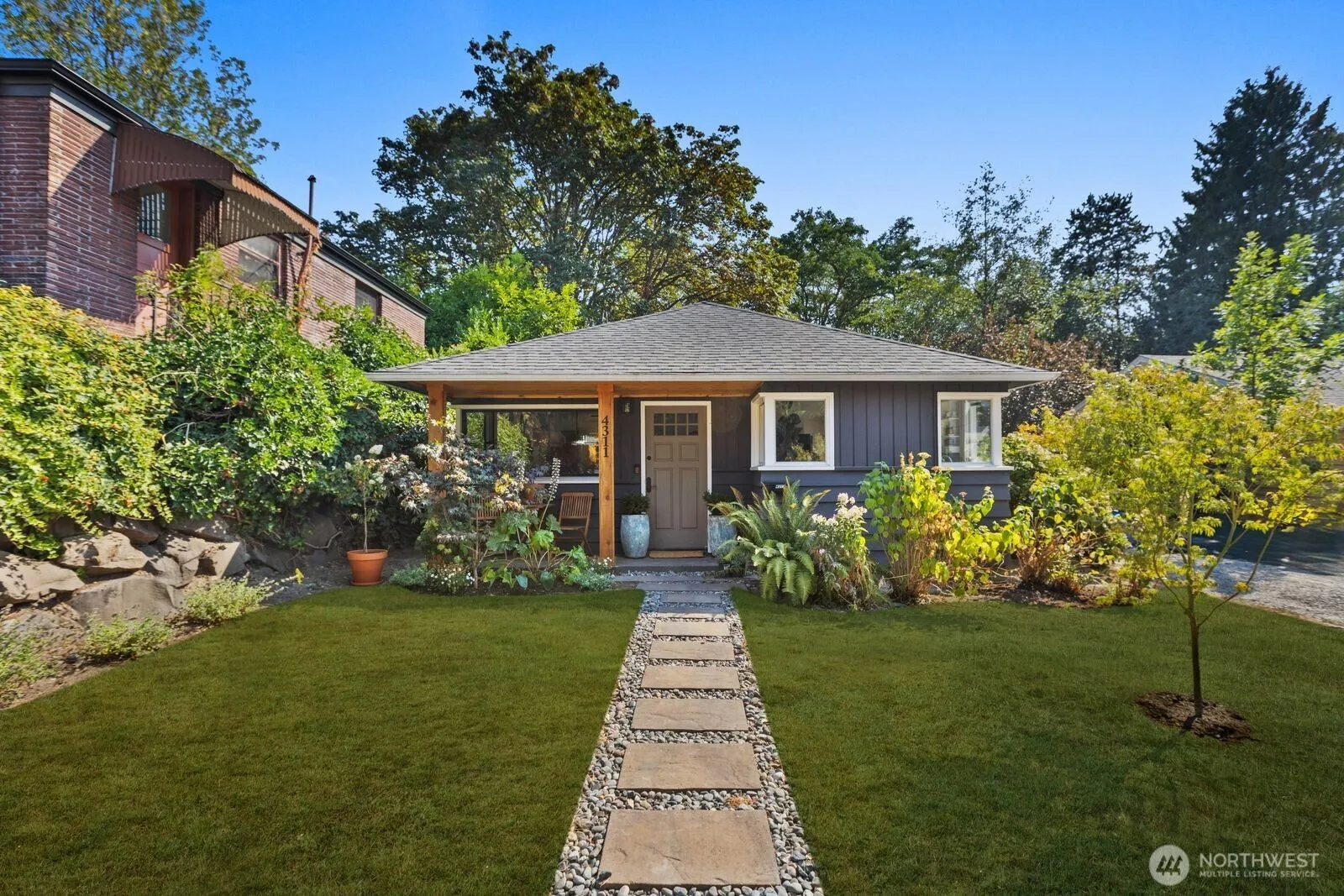 Property photo for 4311 Ne 55th Street, Seattle photo 3