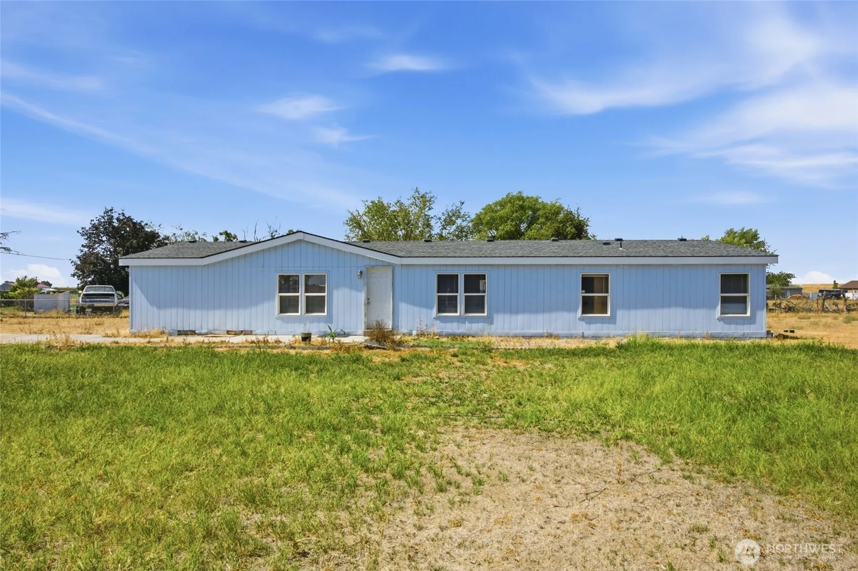 Property photo for 6102 Road 3 Ne, Moses Lake photo 3