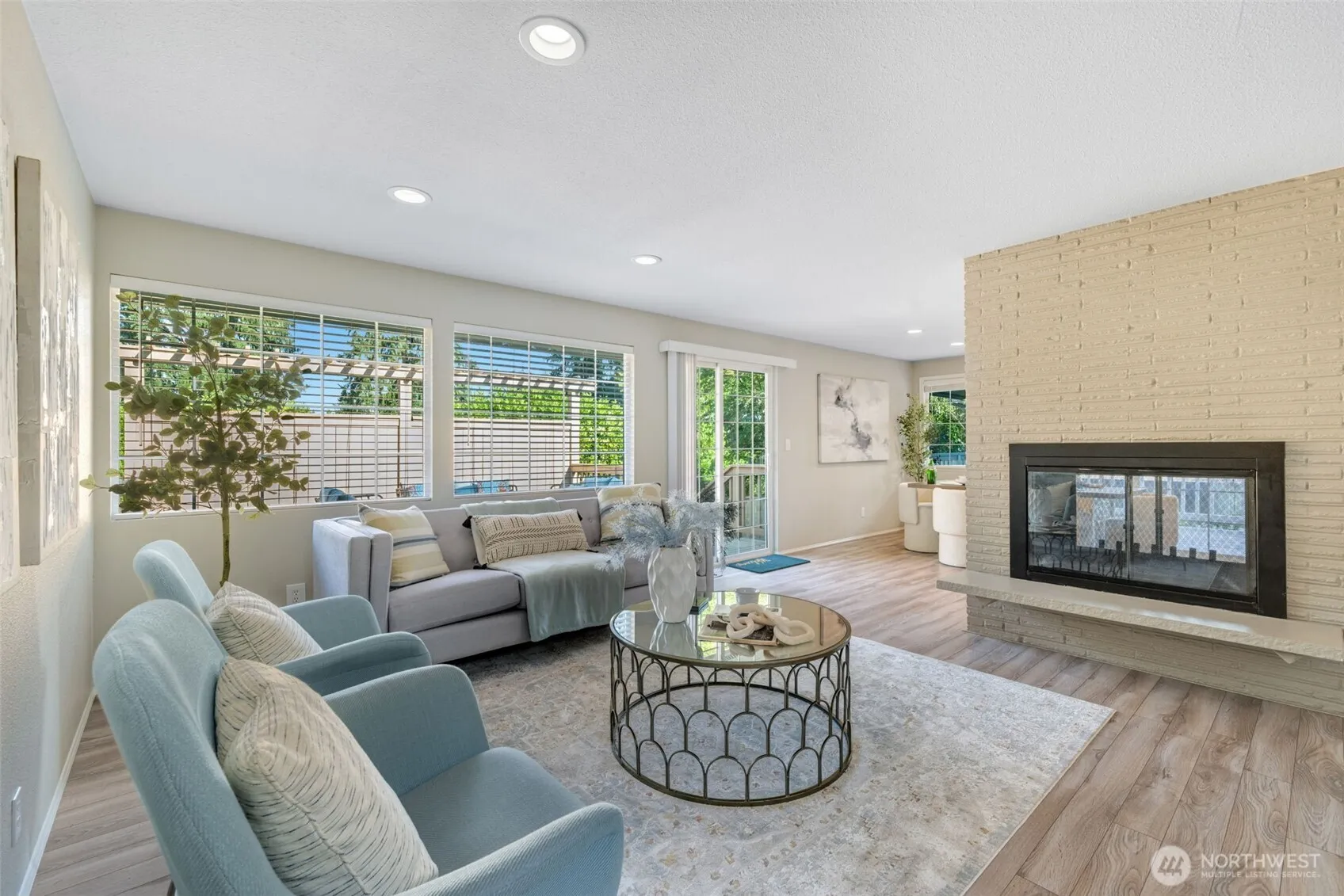 Property photo for 136 128th Avenue Ne, Bellevue photo 4