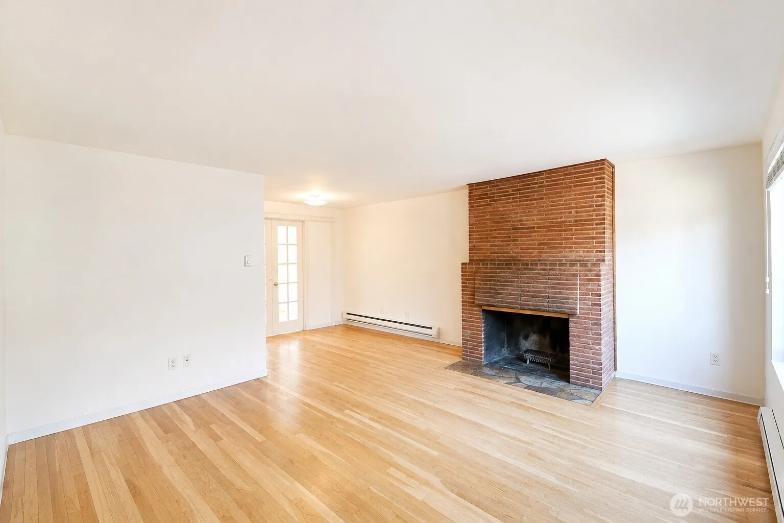 Property photo for 9208 Ashworth Avenue N, Seattle photo 5