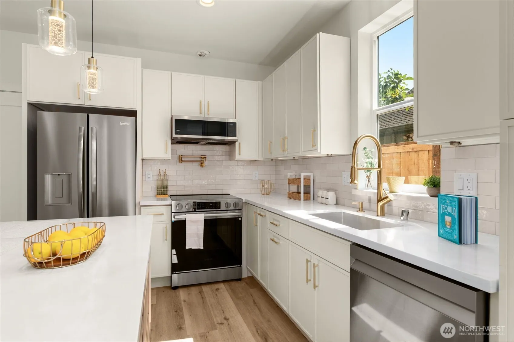 Property photo for 9251 Palatine Avenue N #b, Seattle photo 5