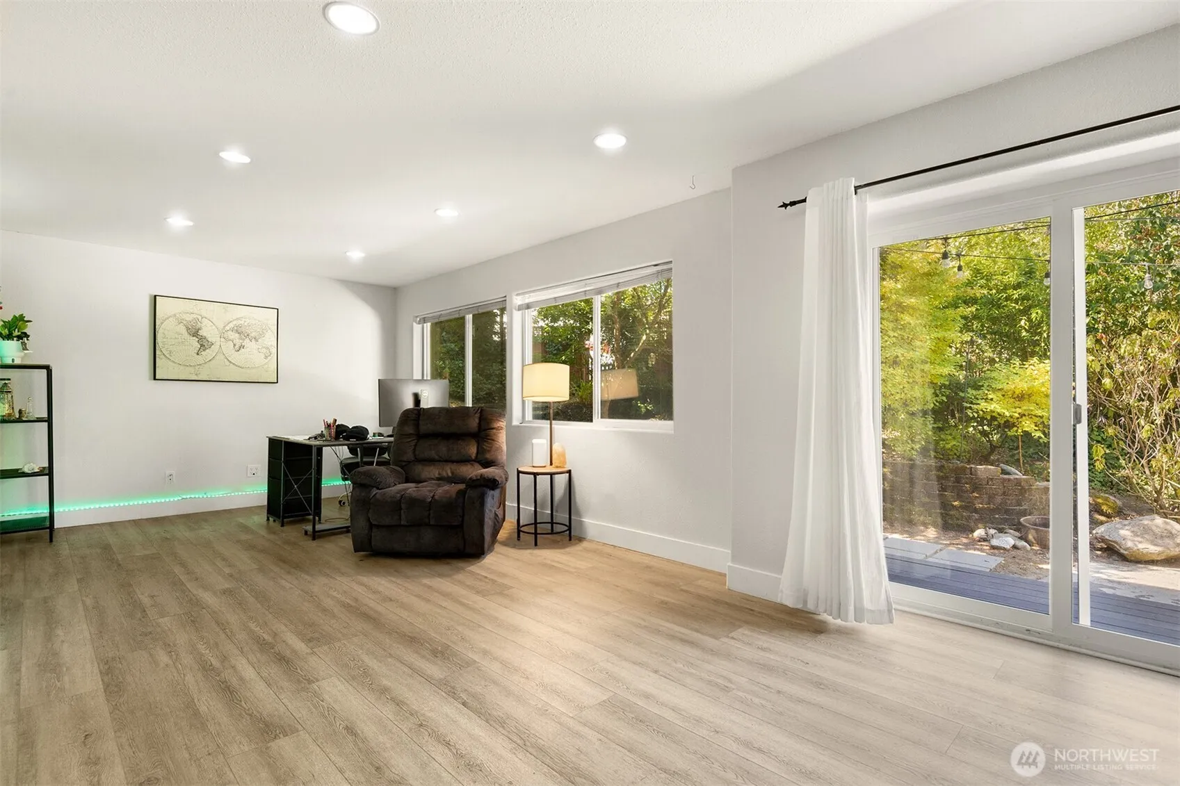 Property photo for 1405 S 100th Street, Seattle photo 5