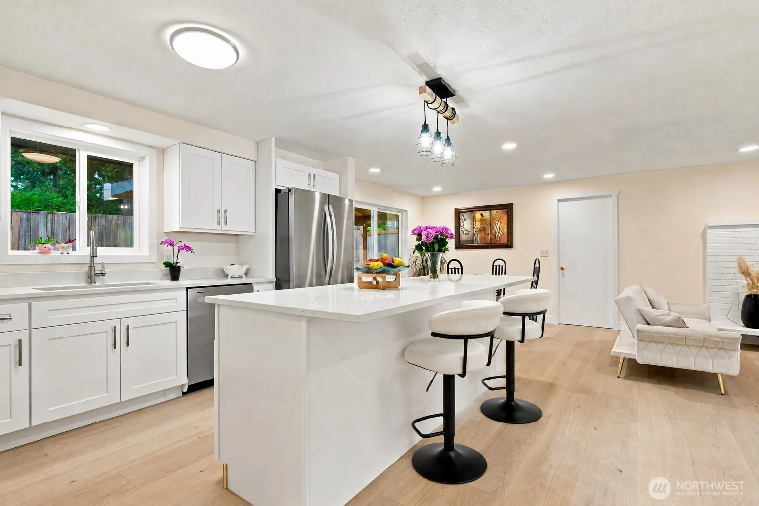 Property photo for 2525 Edmonds Avenue Ne, Renton photo 4