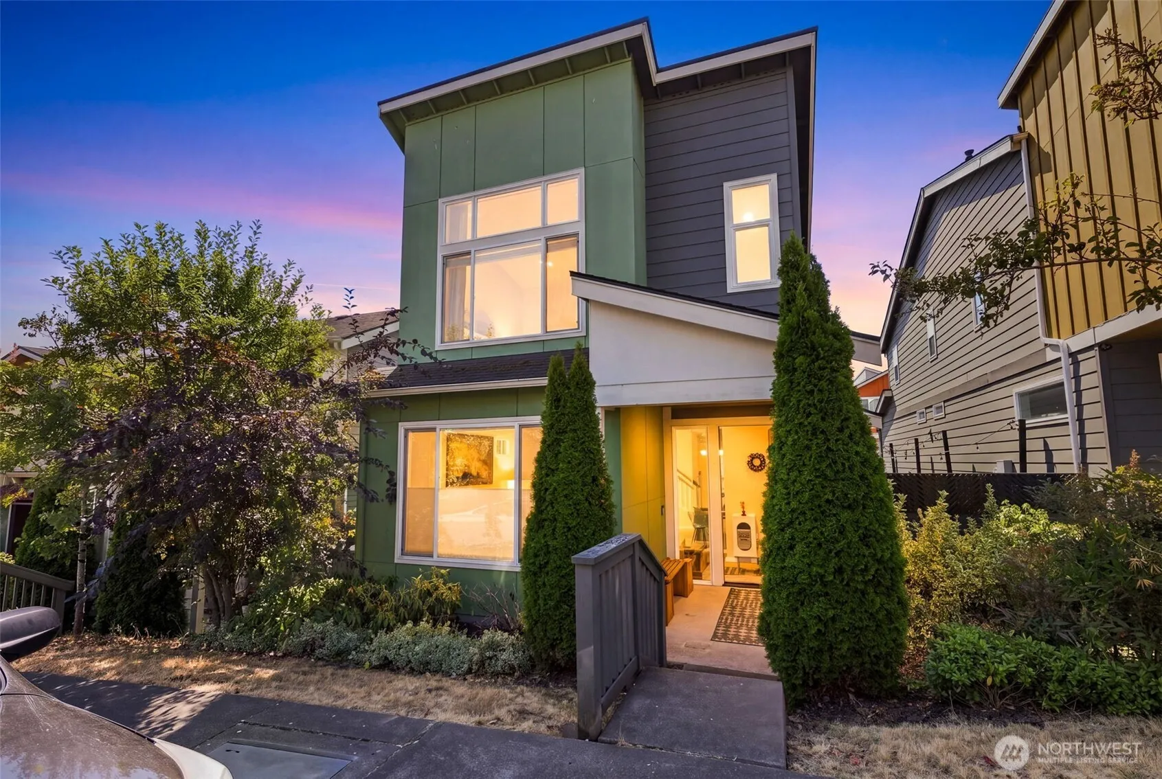 Property photo for 831 Sw 96th Place, Seattle