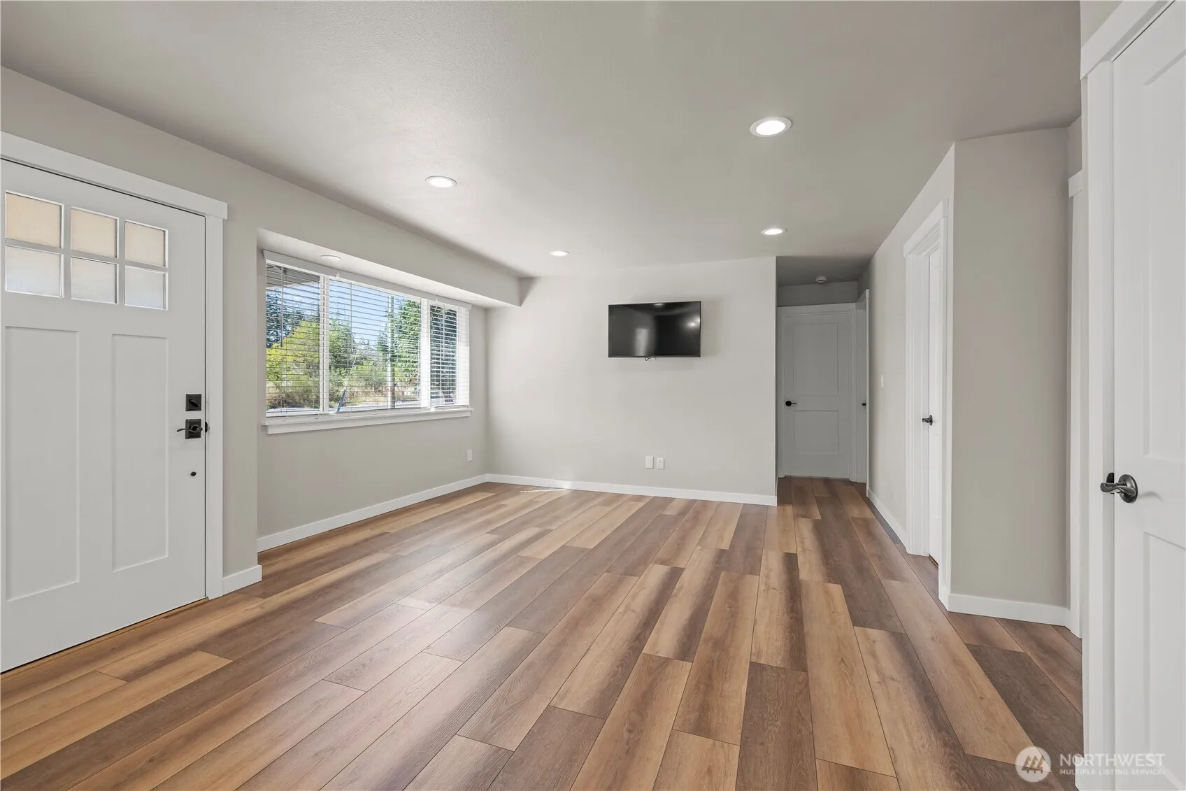 Property photo for 2115 121st Street E, Tacoma photo 5