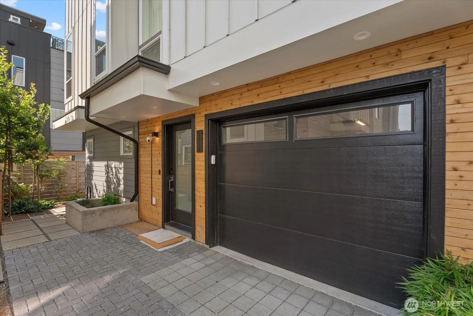 Property photo for 9211 A 14th Avenue Nw, Seattle photo 3