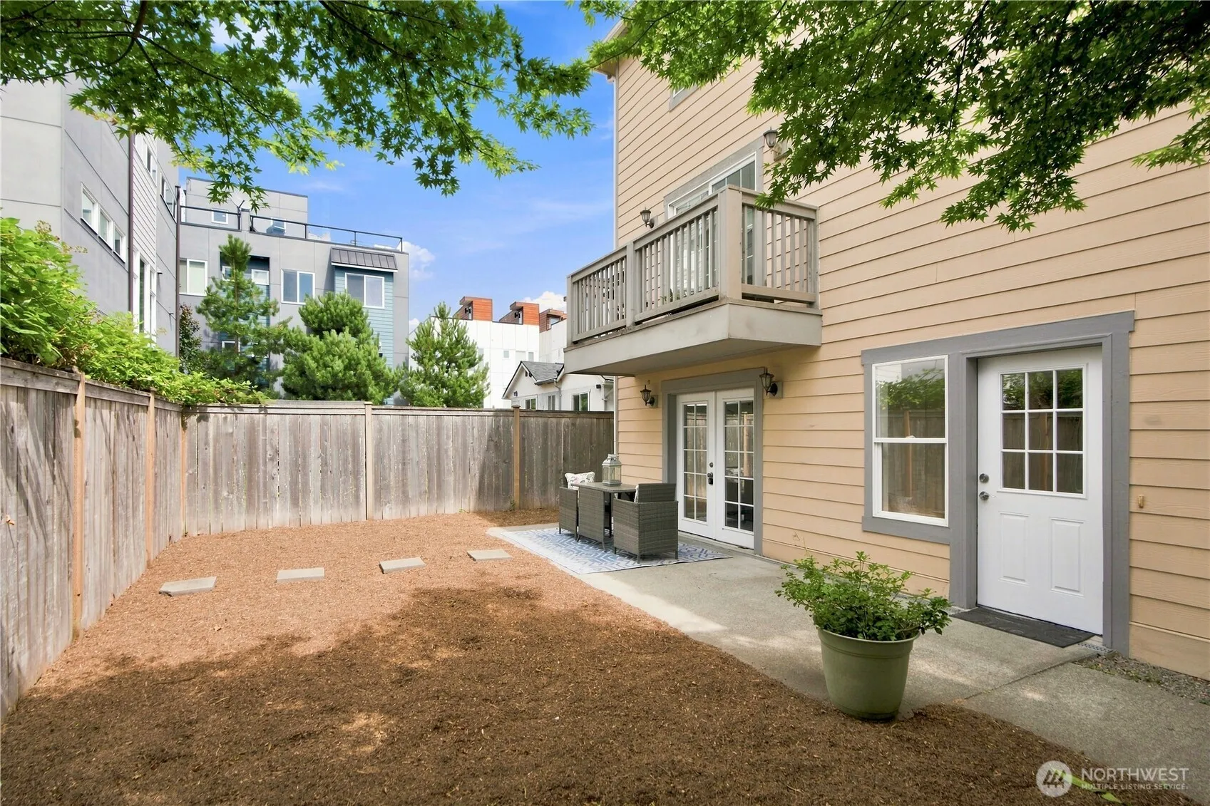 Property photo for 2604 Sw Genesee St, Seattle photo 2