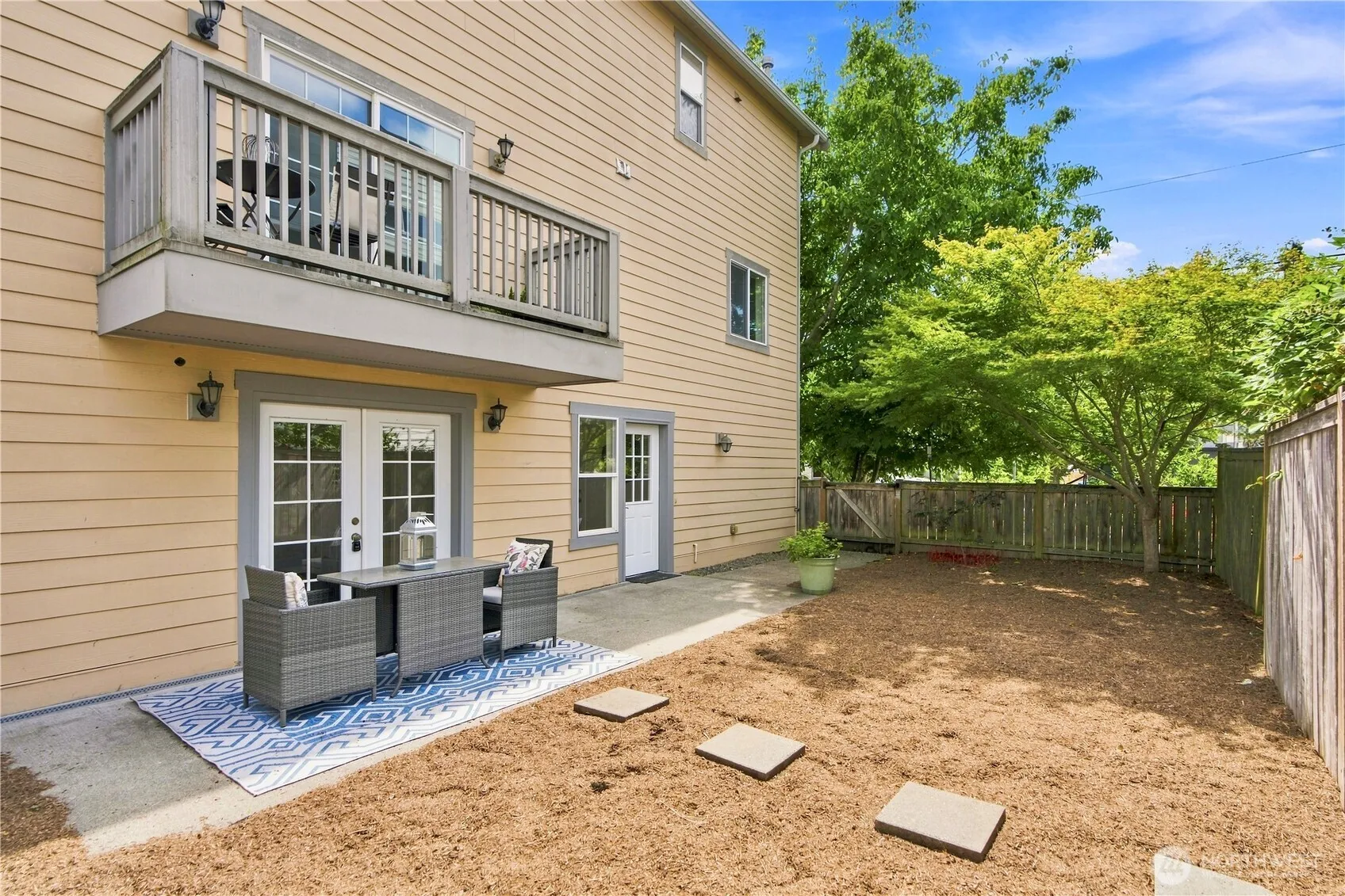 Property photo for 2604 Sw Genesee St, Seattle photo 3
