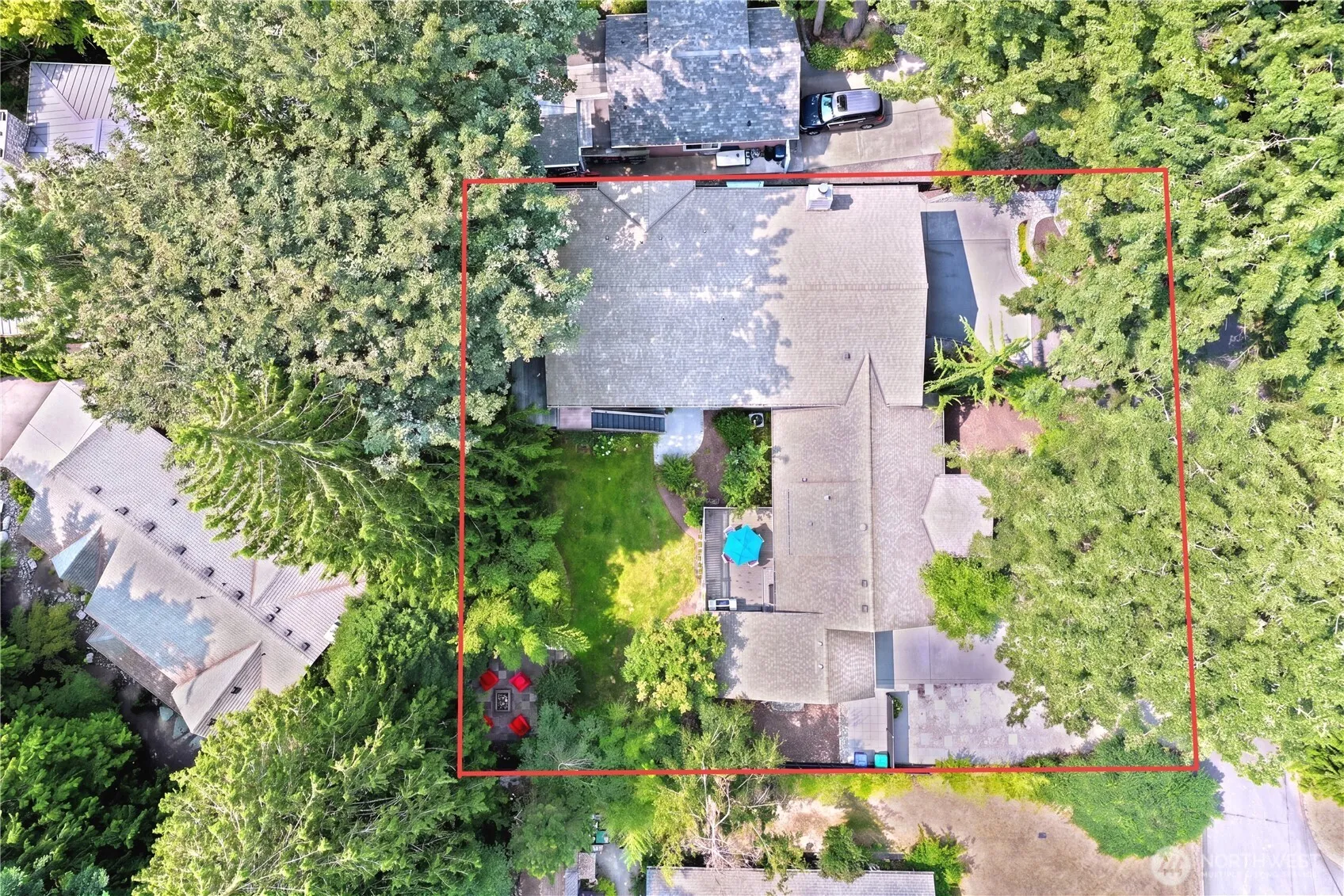 Property photo for 11633 Ne 92nd Street, Kirkland photo 2