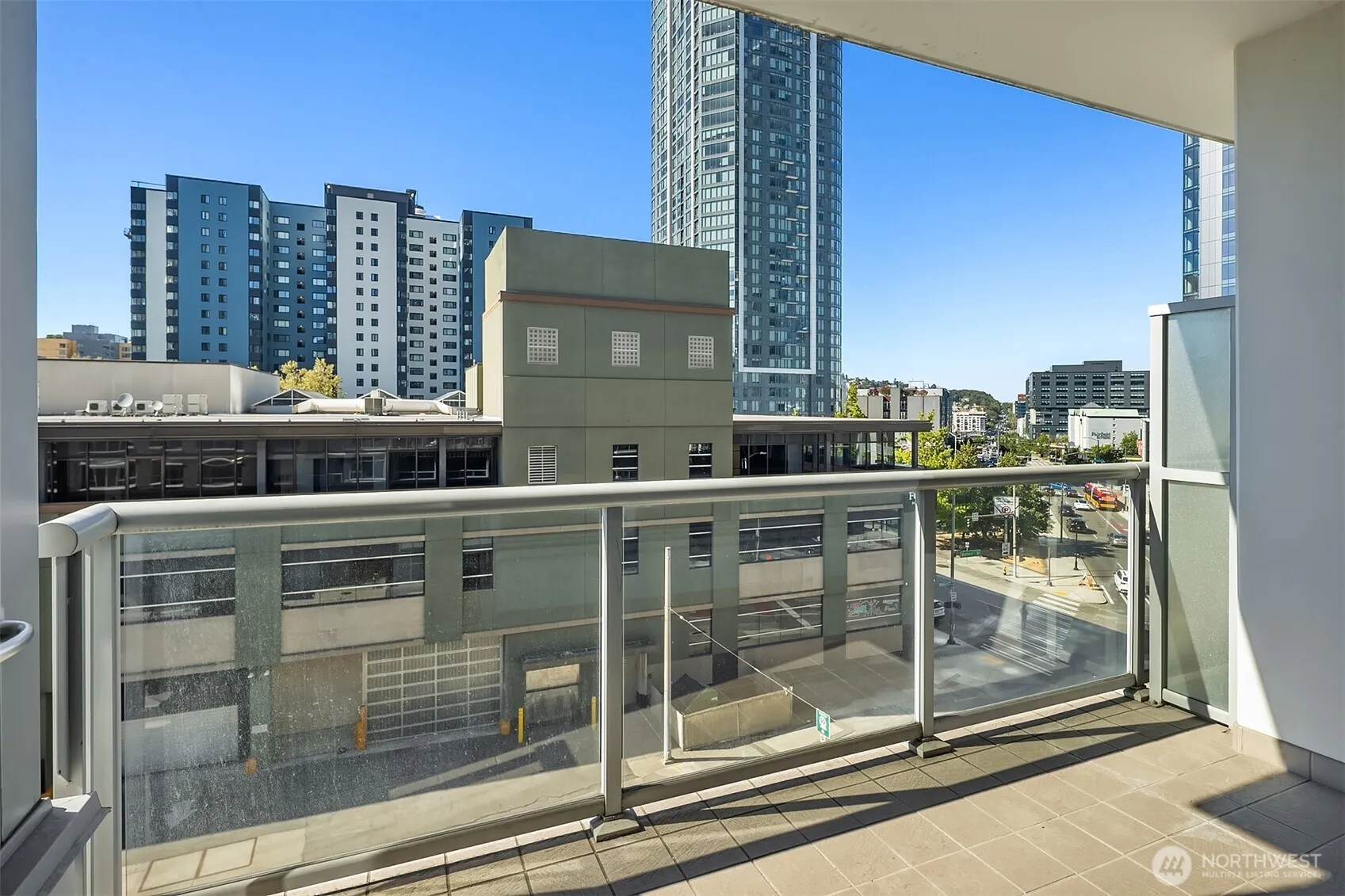 Property photo for 583 Battery Street #508n, Seattle photo 3
