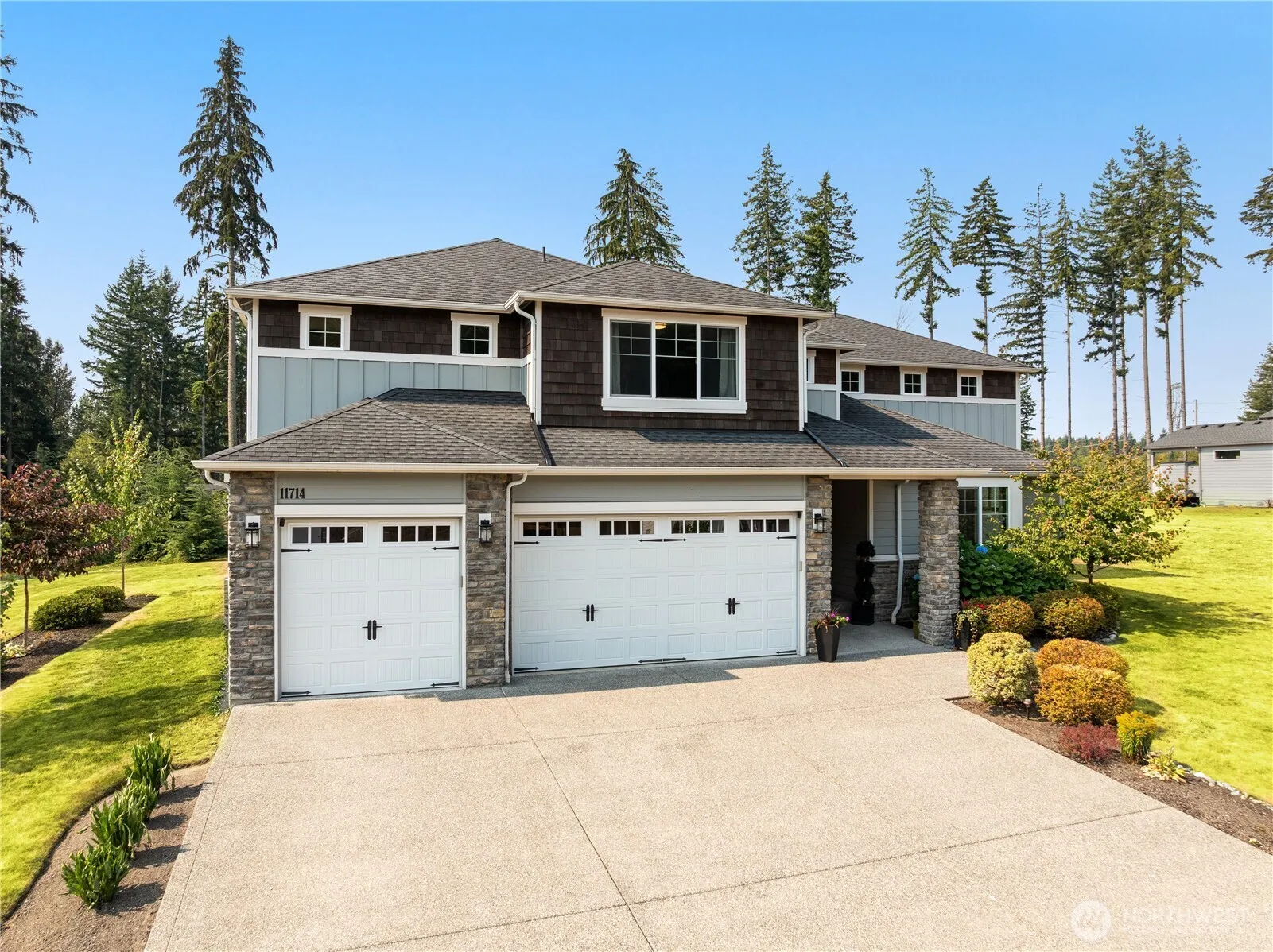Property photo for 11714 137th Drive Ne, Lake Stevens photo 3