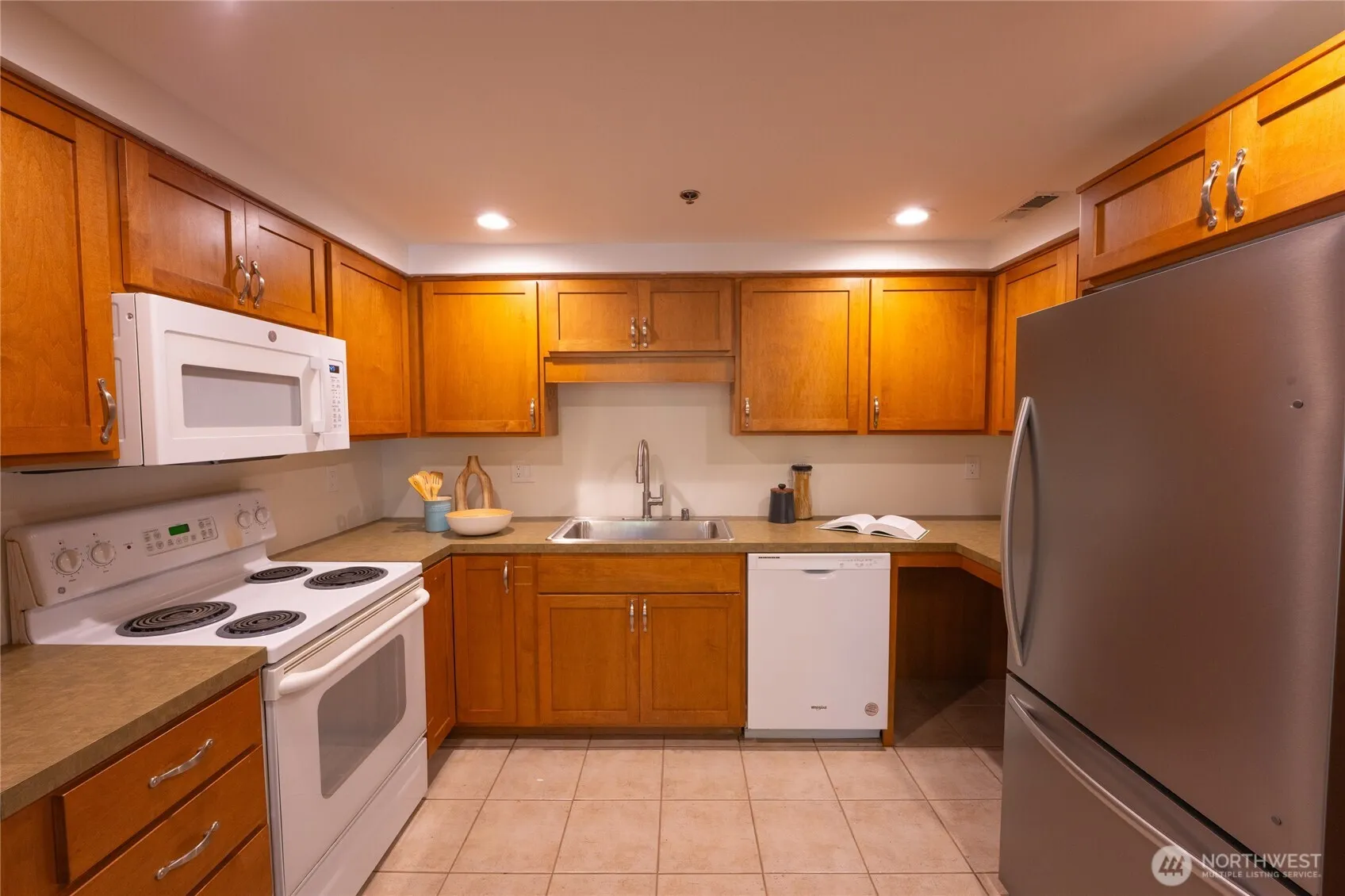 Property photo for 12536 15th Avenue Ne #c1, Seattle photo 5