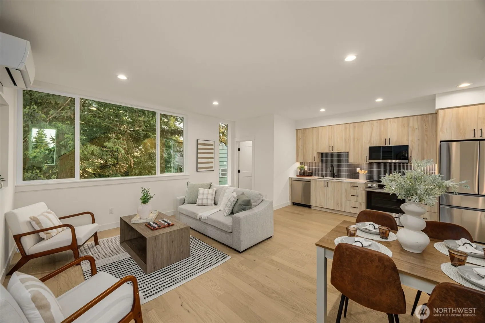 Property photo for 14340 Bagley Avenue N, Seattle photo 5