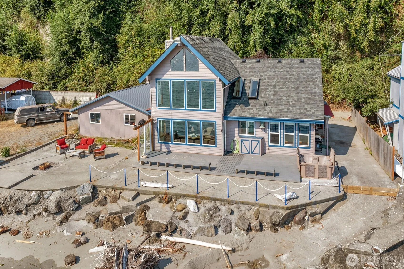 Property photo for 14 S Beach Drive #h, Everett photo 2