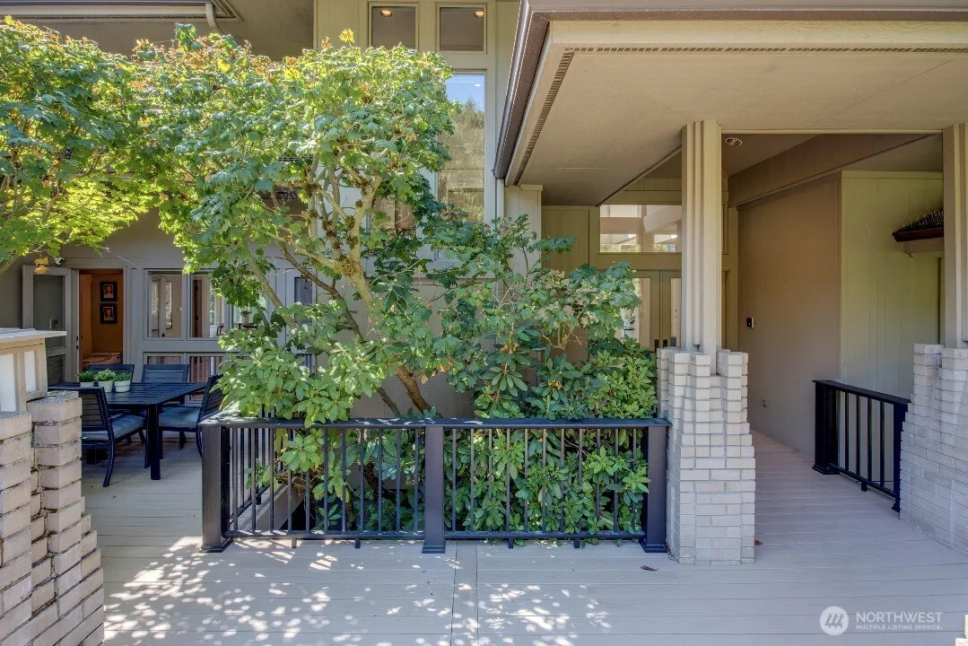 Property photo for 4715 81st Avenue Se, Mercer Island photo 4
