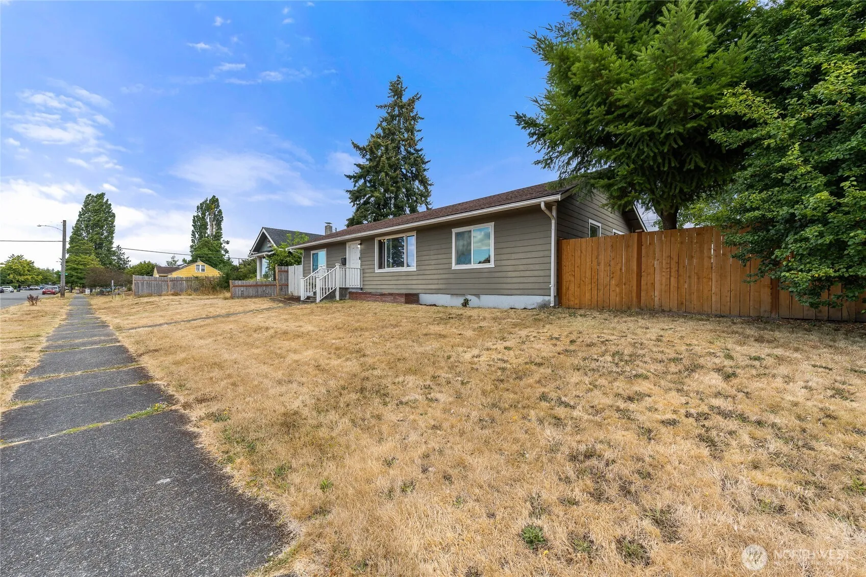 Property photo for 5911 S Thompson Avenue, Tacoma photo 2