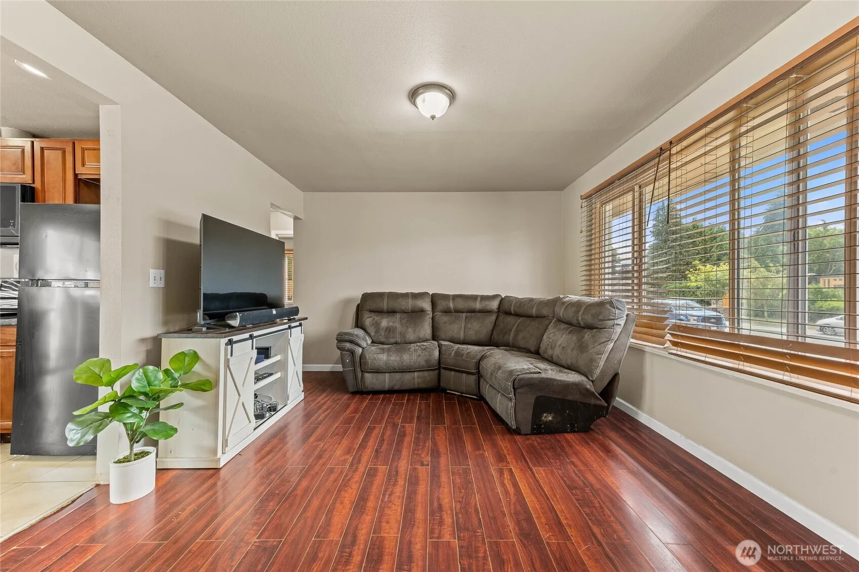 Property photo for 5911 S Thompson Avenue, Tacoma photo 5