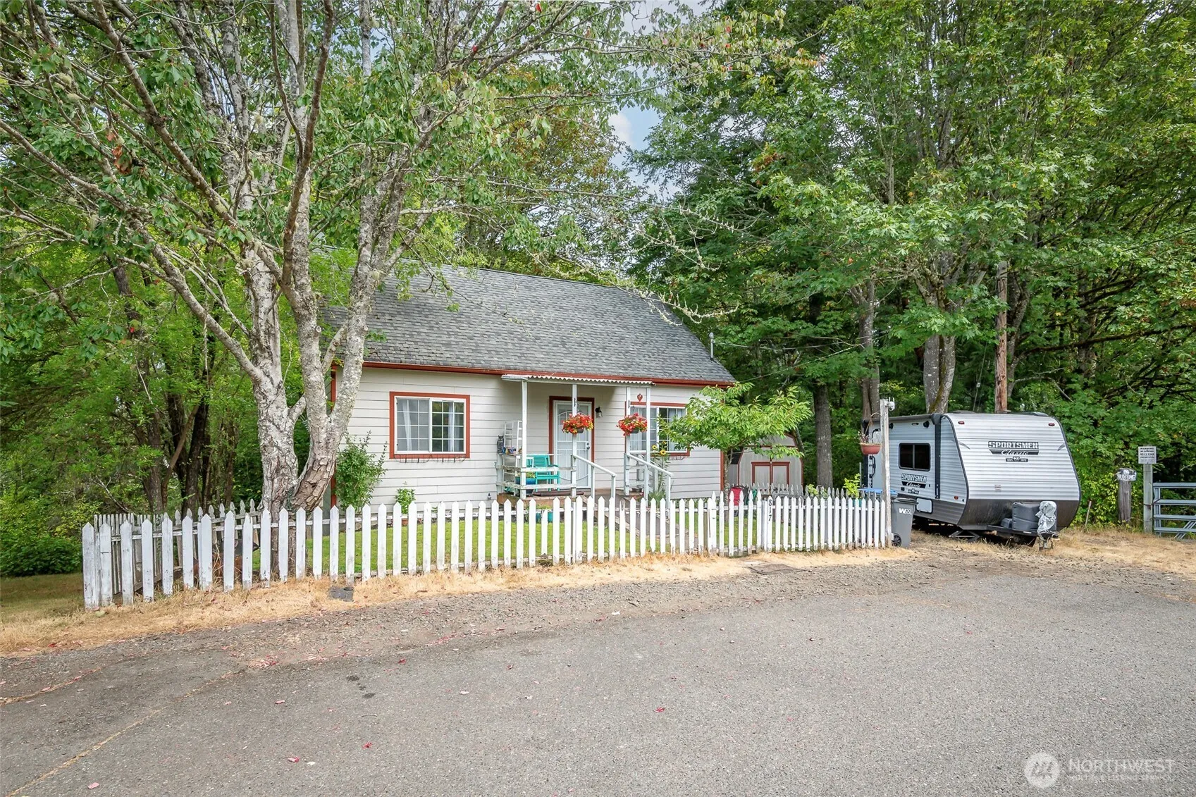 Property photo for 817 Kendall Street, Port Orchard photo 3