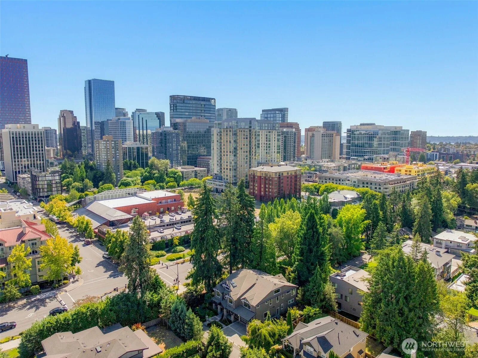 Property photo for 10856 Ne 12th Street, Bellevue photo 2