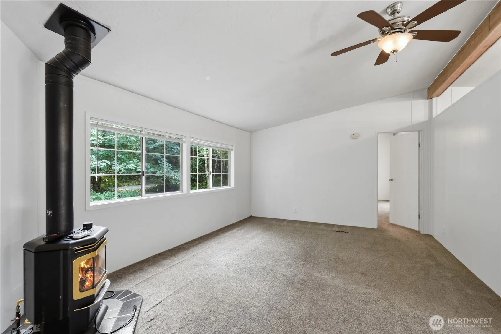Property photo for 27412 Ne 45th Street, Redmond photo 3