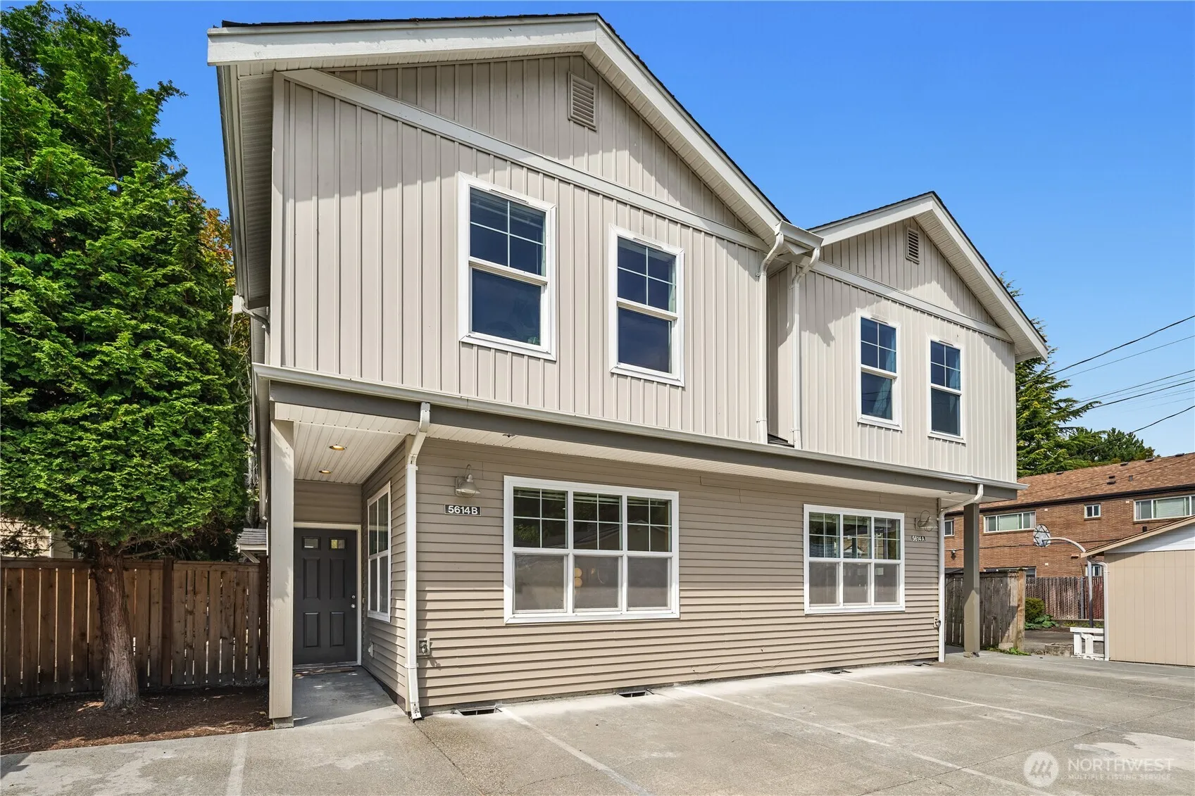 Property photo for 5614 Fauntleroy Way Sw #b, Seattle