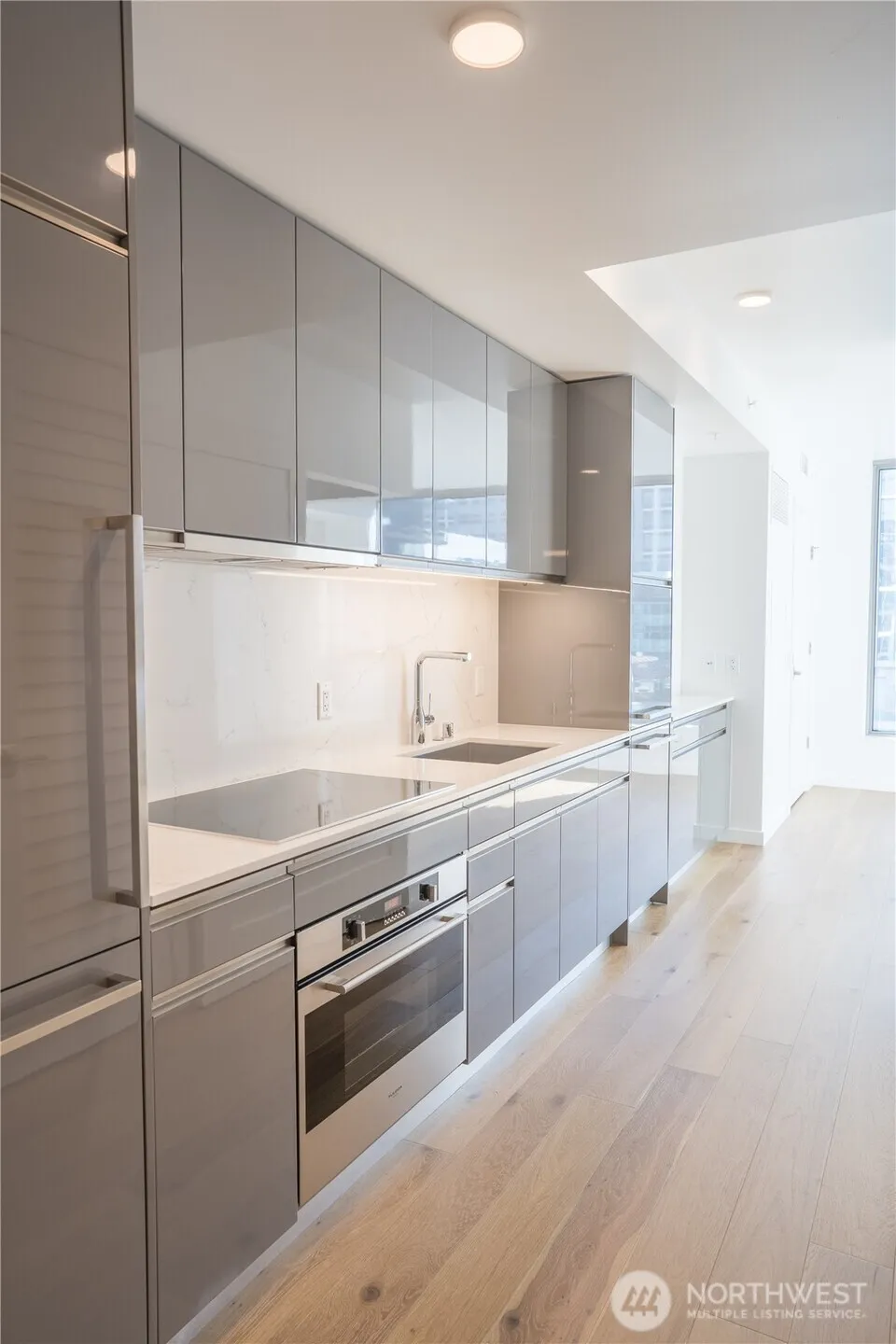 Property photo for 1808 Minor Avenue #1402, Seattle photo 4