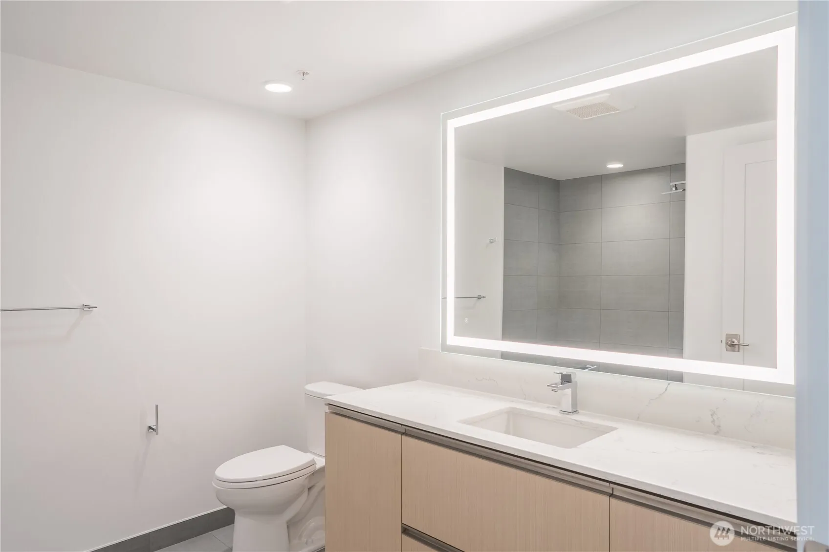 Property photo for 1808 Minor Avenue #1402, Seattle photo 3
