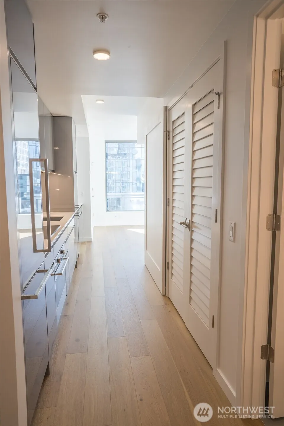 Property photo for 1808 Minor Avenue #1402, Seattle photo 2