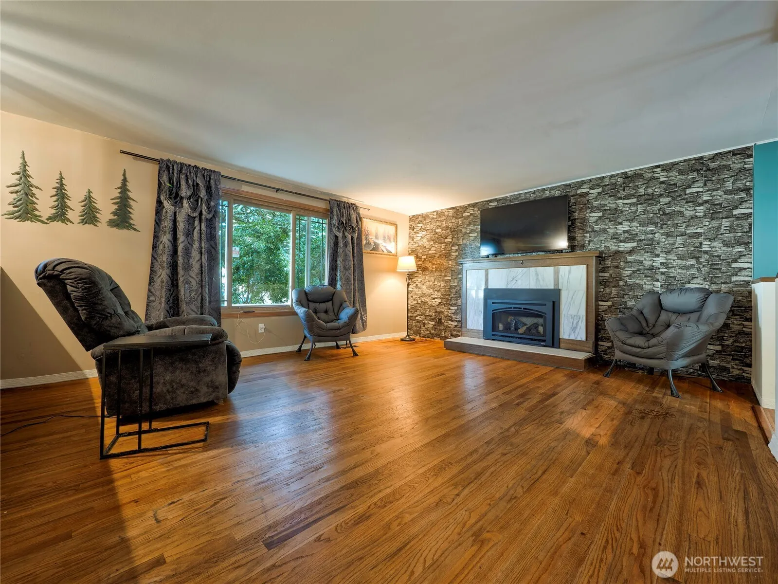 Property photo for 30443 3rd Avenue S, Federal Way photo 4