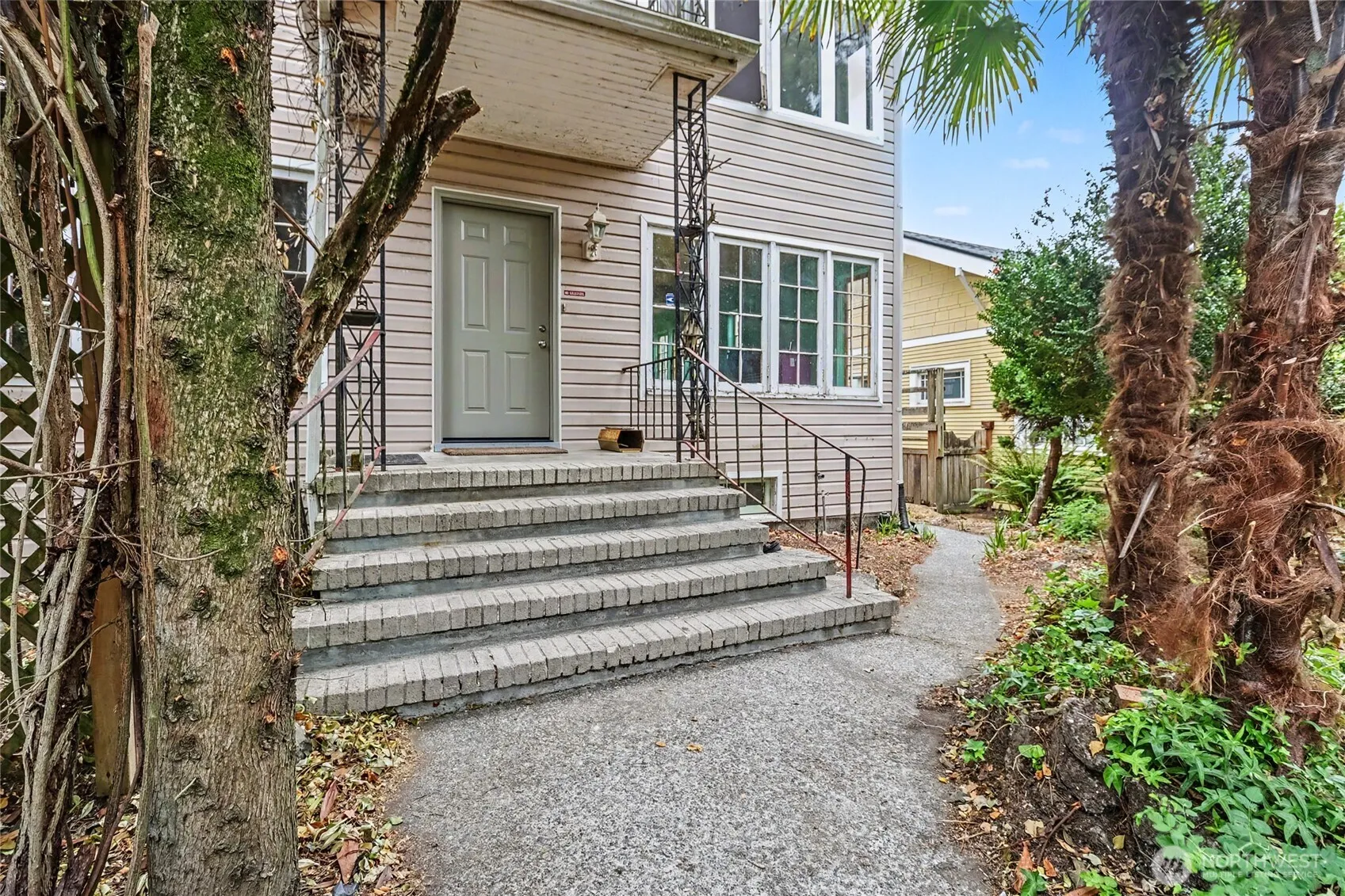 Property photo for 1823 E Shelby Street, Seattle photo 5
