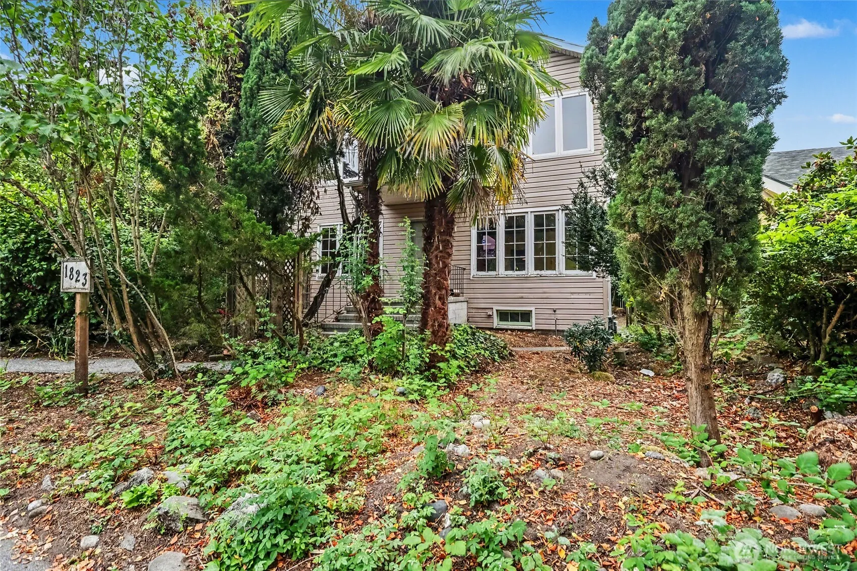 Property photo for 1823 E Shelby Street, Seattle photo 3