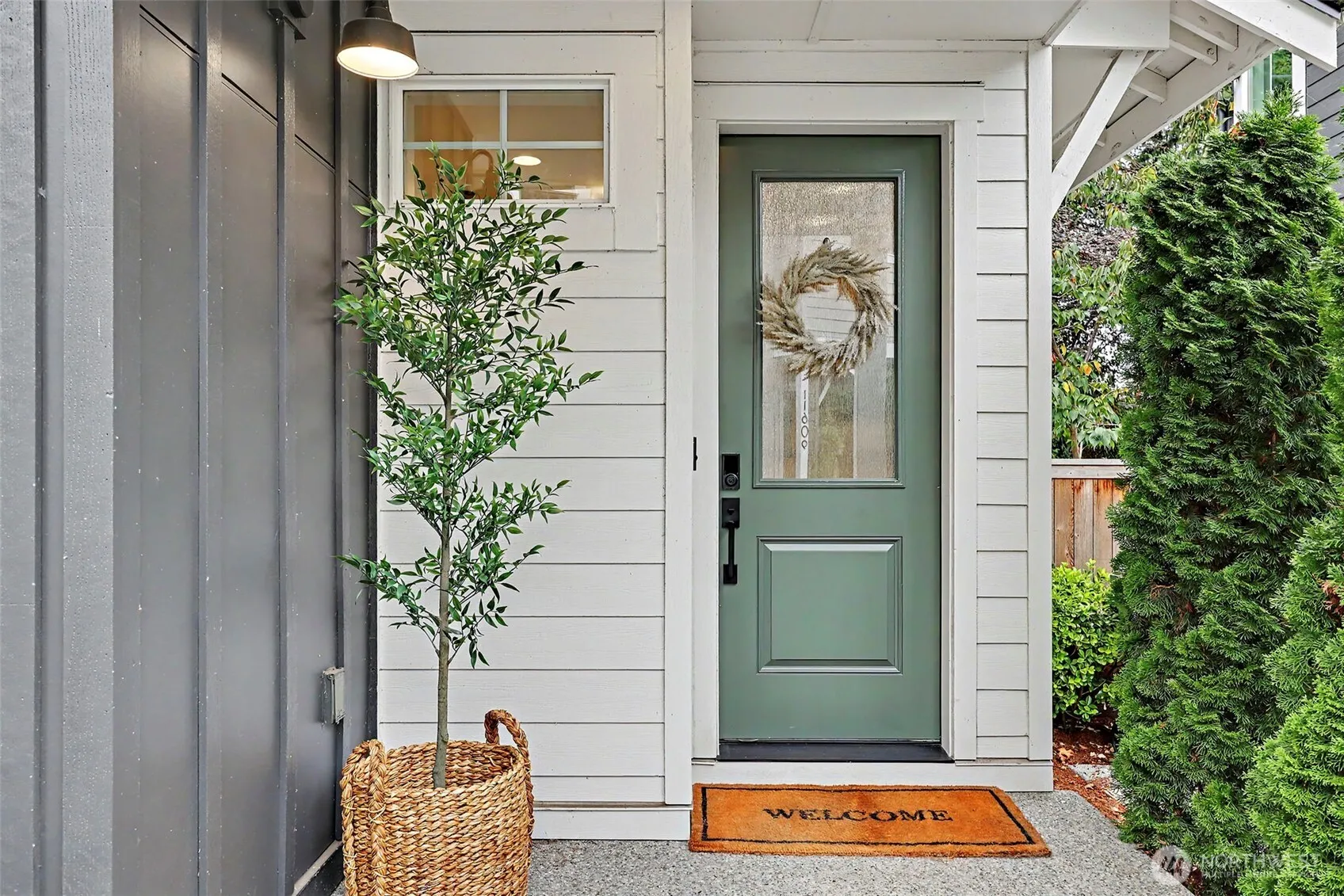 Property photo for 11605 Ne 155th Street, Kirkland photo 3