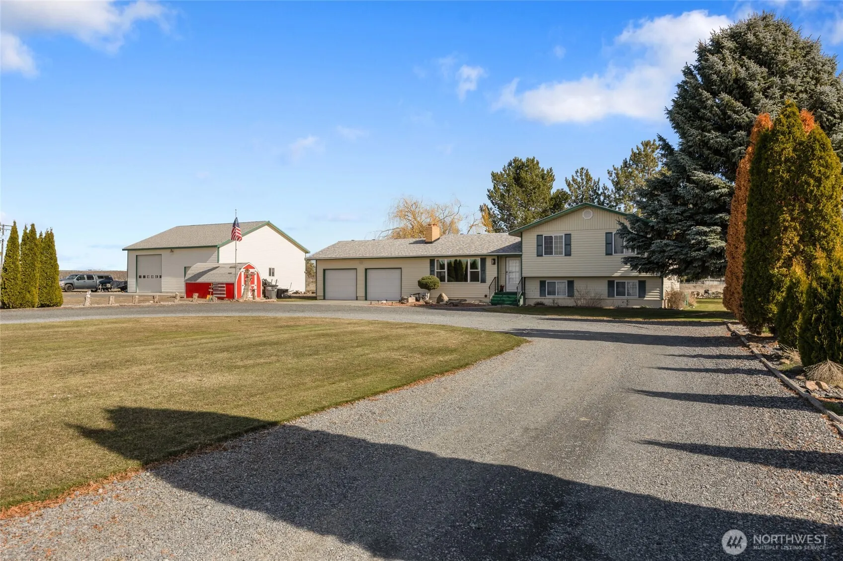 Property photo for 6919 D.5 Road Ne, Moses Lake photo 3