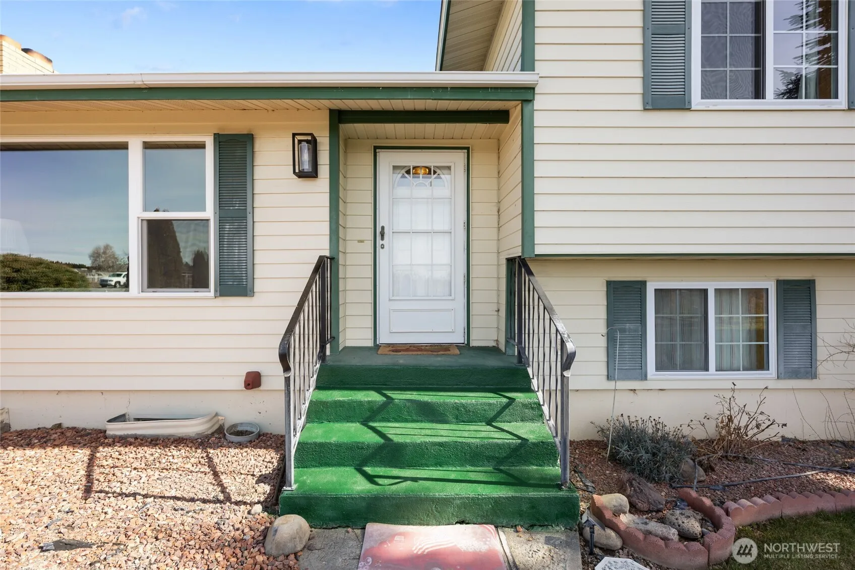 Property photo for 6919 D.5 Road Ne, Moses Lake photo 4