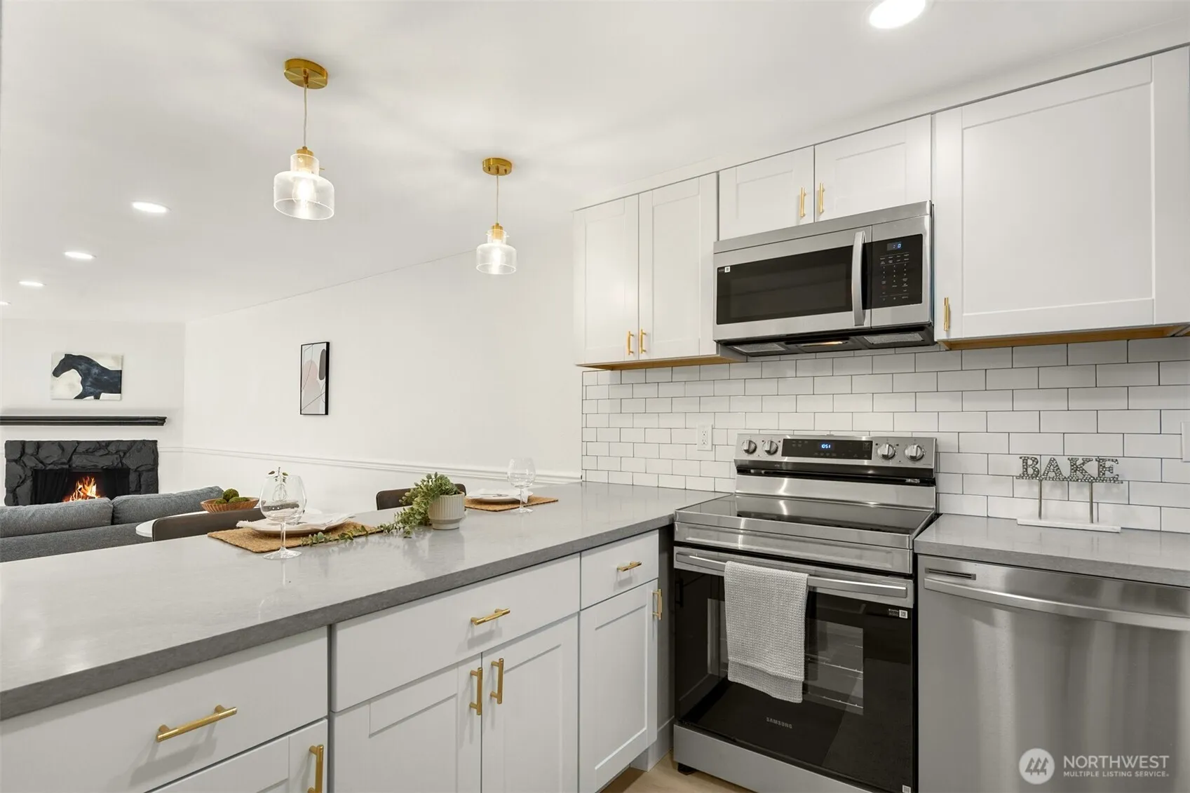Property photo for 14527 Ne 40th Street #g104, Bellevue photo 3