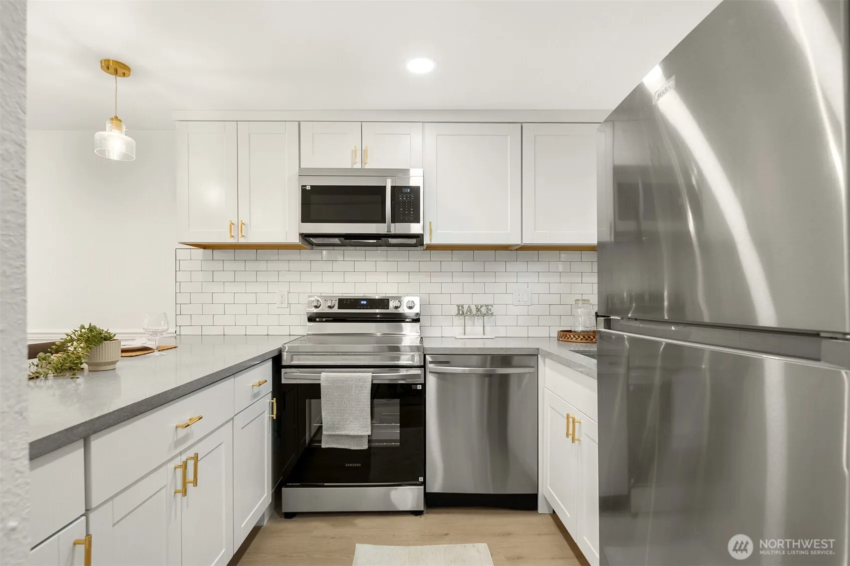 Property photo for 14527 Ne 40th Street #g104, Bellevue photo 2