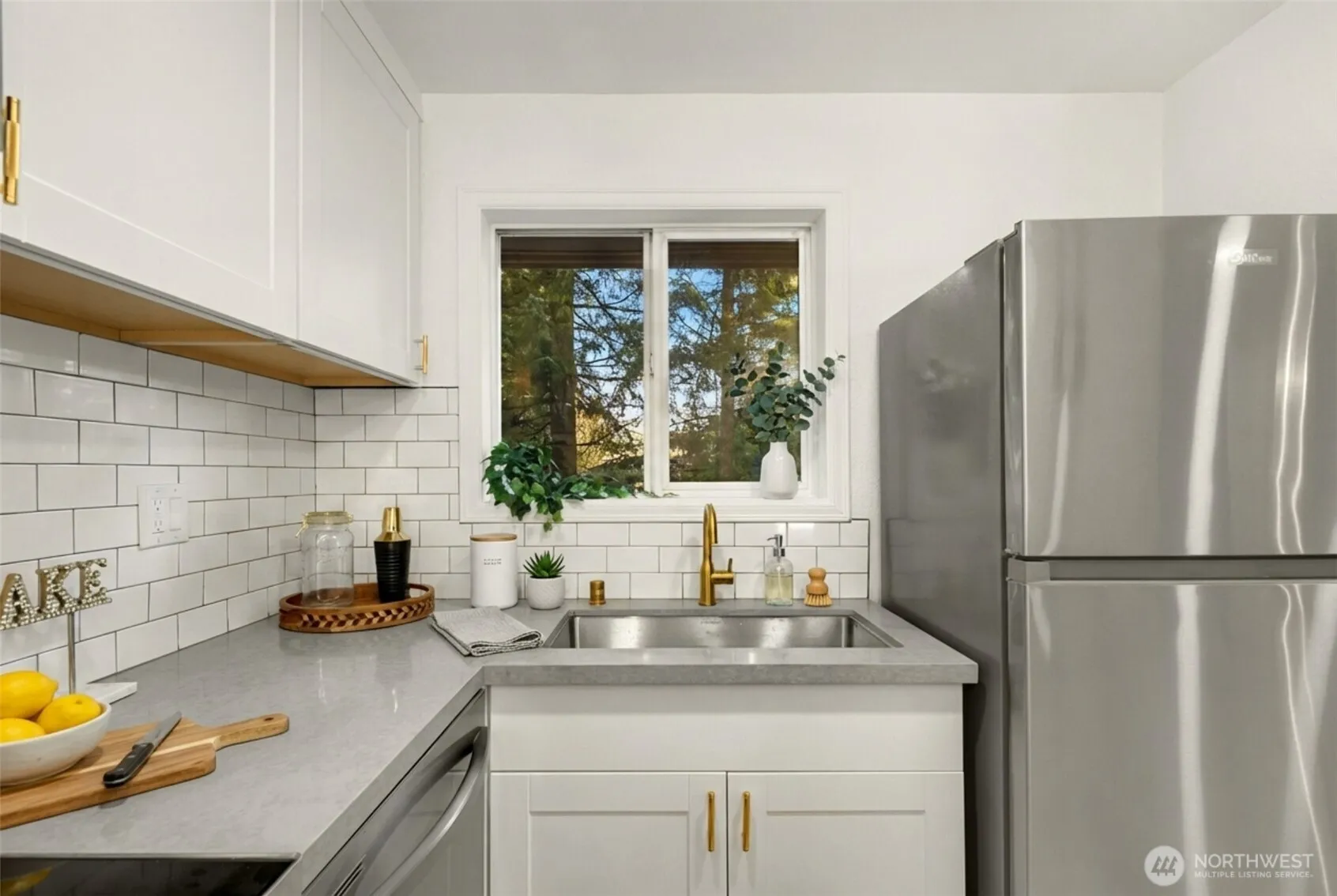 Property photo for 14527 Ne 40th Street #g104, Bellevue photo 4