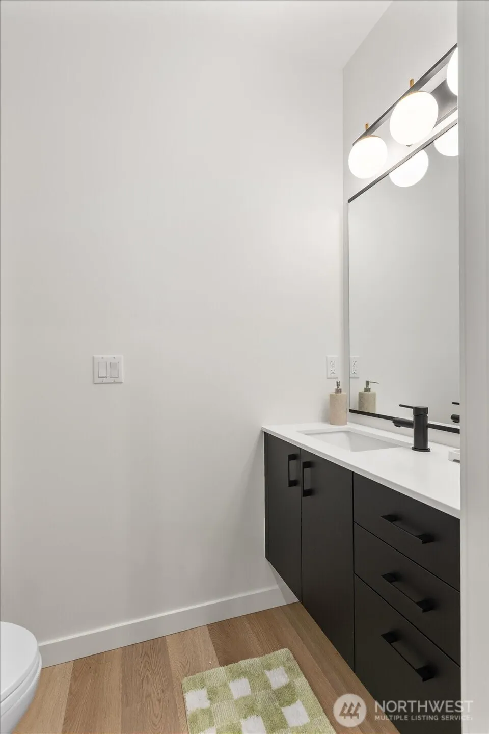 Property photo for 11341 B 23rd Avenue Ne, Seattle photo 5
