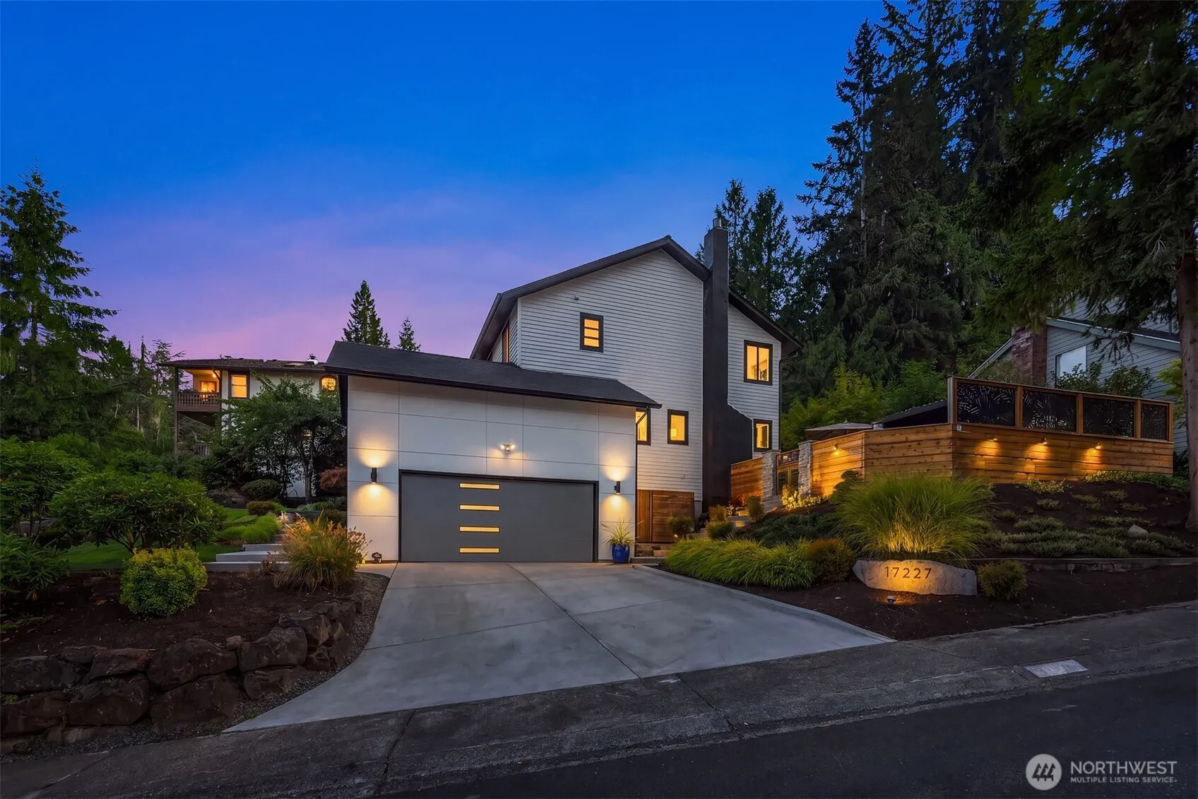 Property photo for 17227 Se 40th Place, Bellevue photo 3