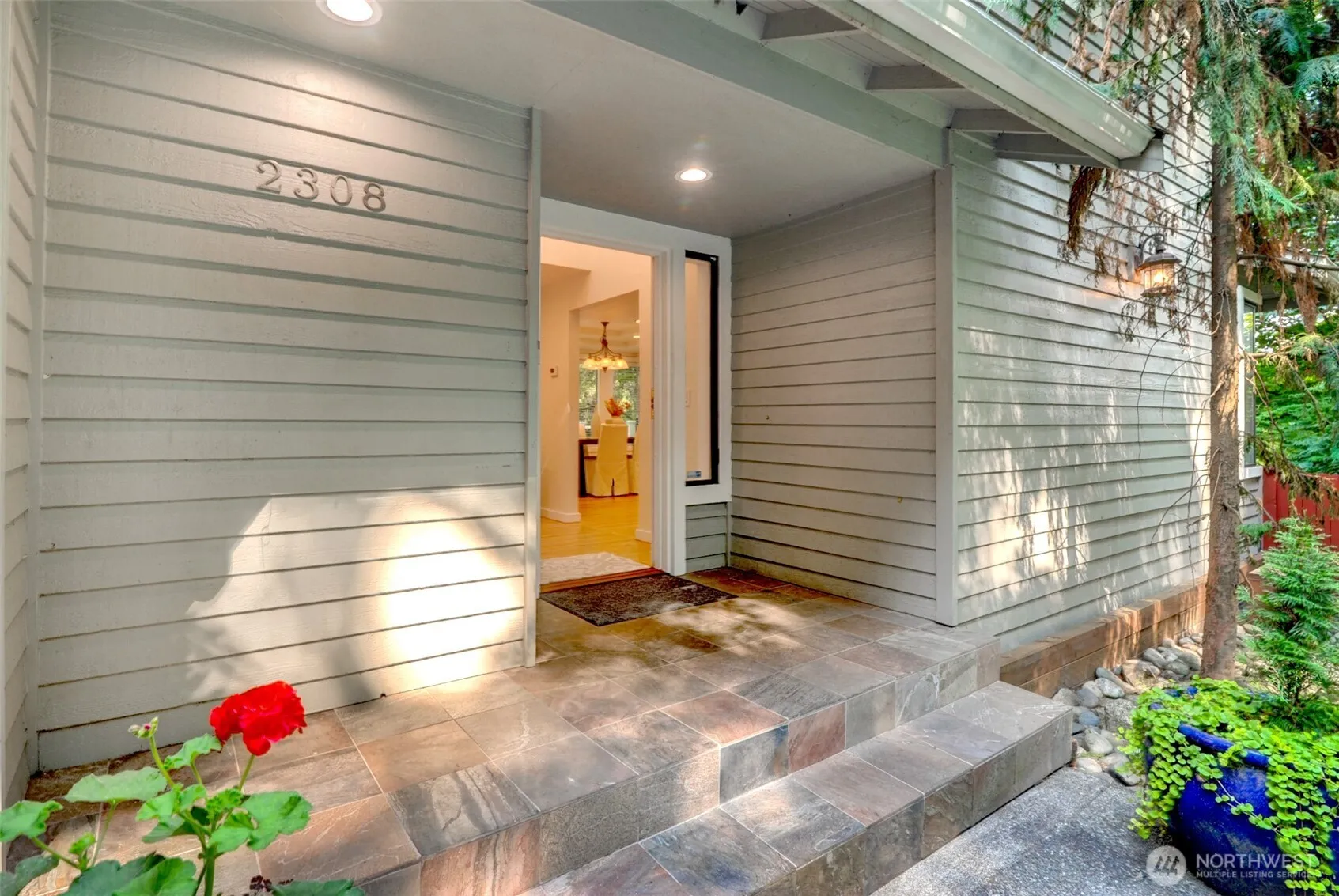 Property photo for 2308 Ne 123rd Street, Seattle photo 3