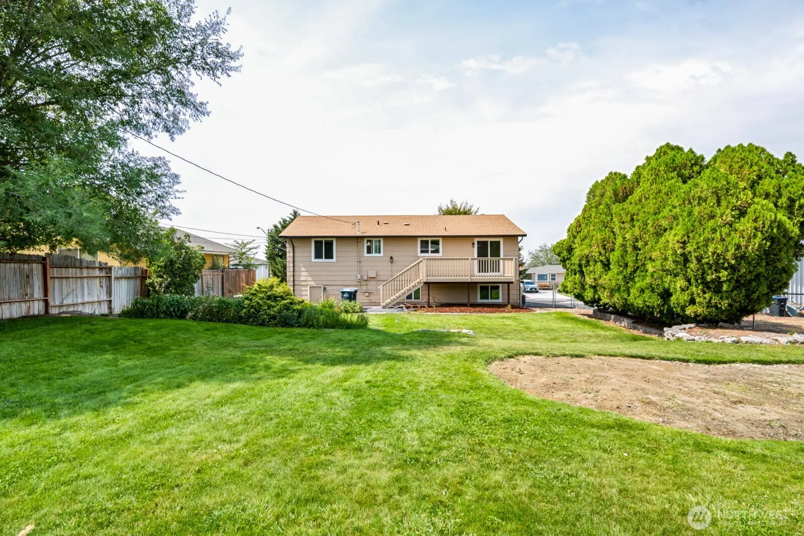 Property photo for 1213 S Skyline Drive, Moses Lake photo 4