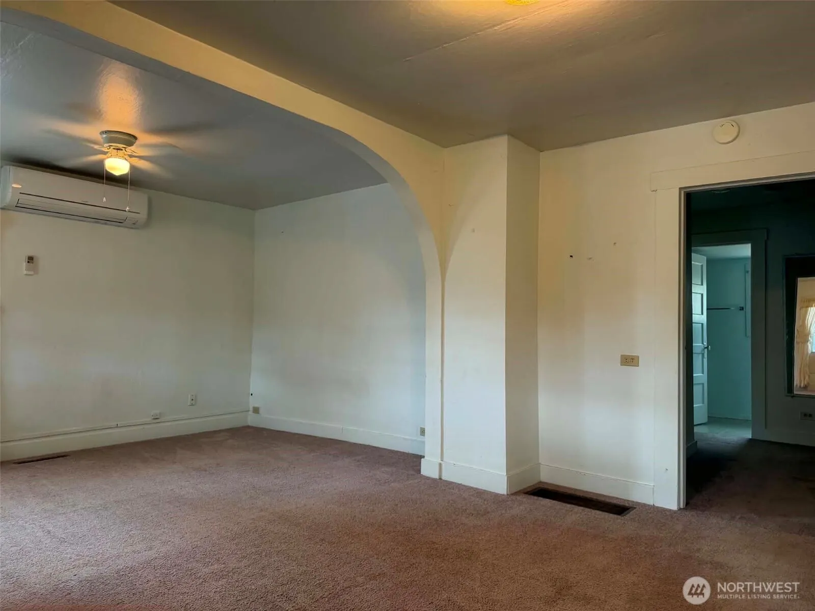 Property photo for 31 E North Wheelwright Street, Allyn photo 5