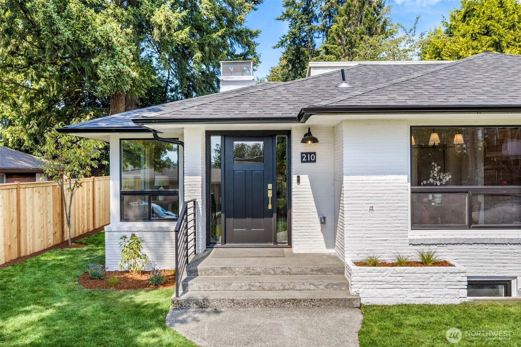 Property photo for 210 N 115th Street, Seattle photo 2