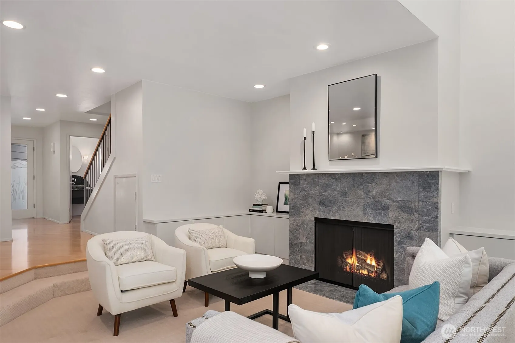 Property photo for 10307 Ne 19th Place #b3, Bellevue photo 3