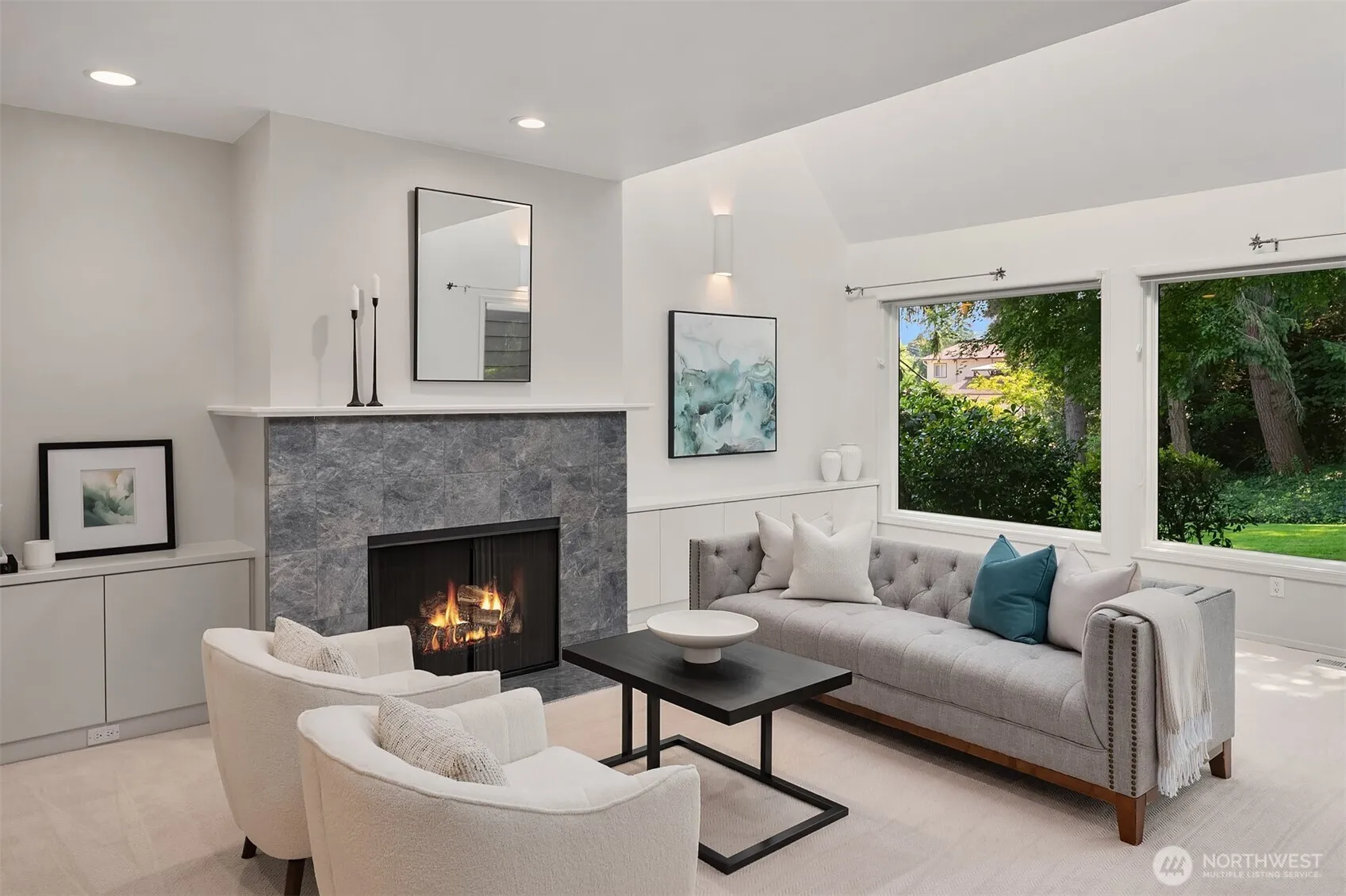 Property photo for 10307 Ne 19th Place #b3, Bellevue photo 2