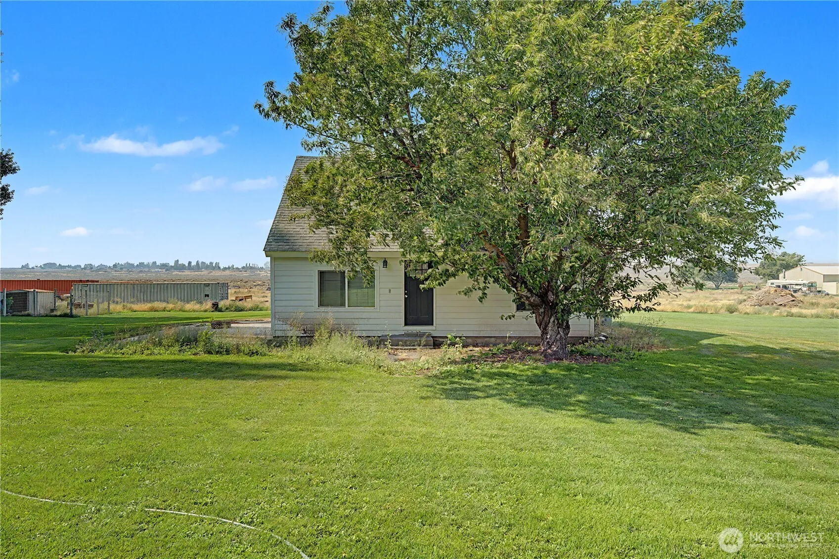 Property photo for 10372 Ne N.4, Moses Lake photo 2