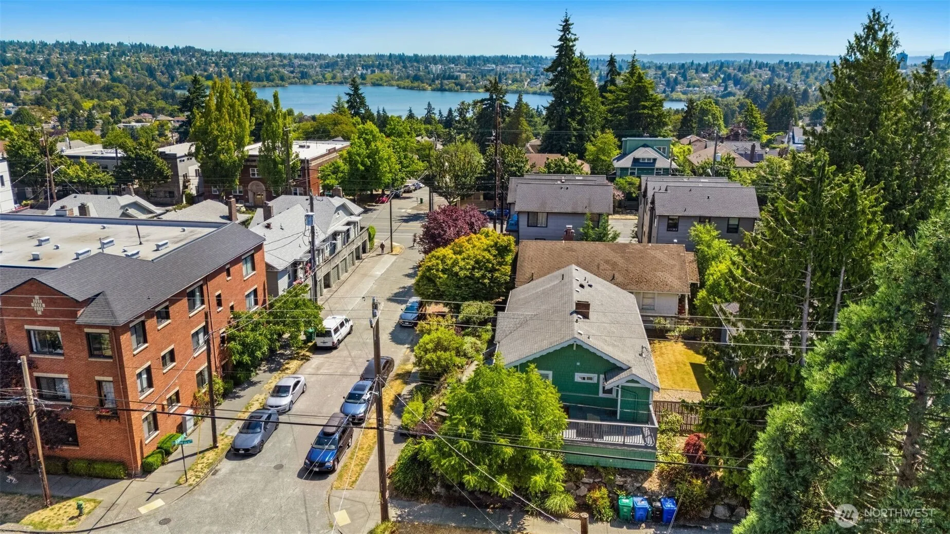 Property photo for 303 N 64th Street, Seattle photo 2