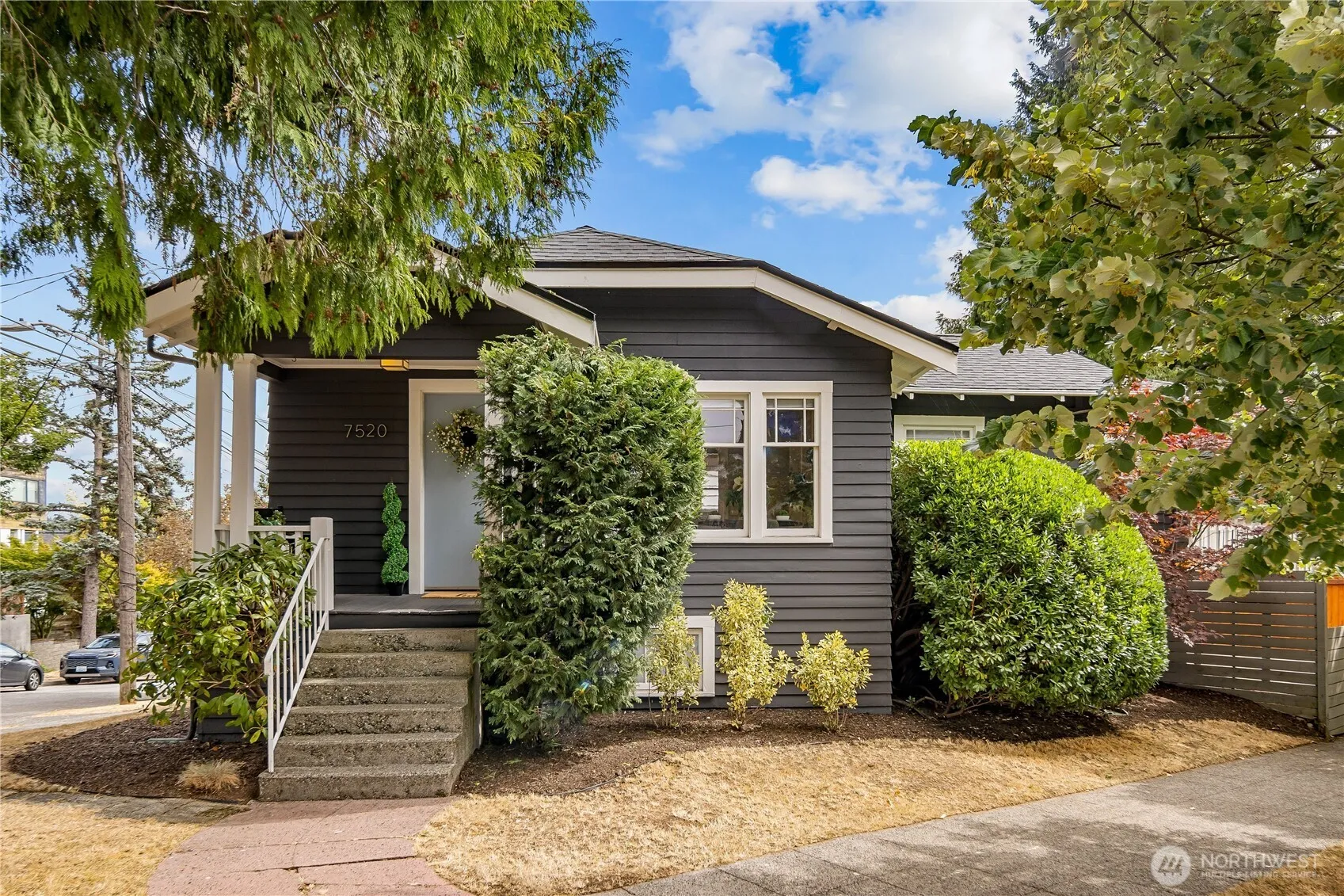 Property photo for 7520 Linden Avenue N, Seattle